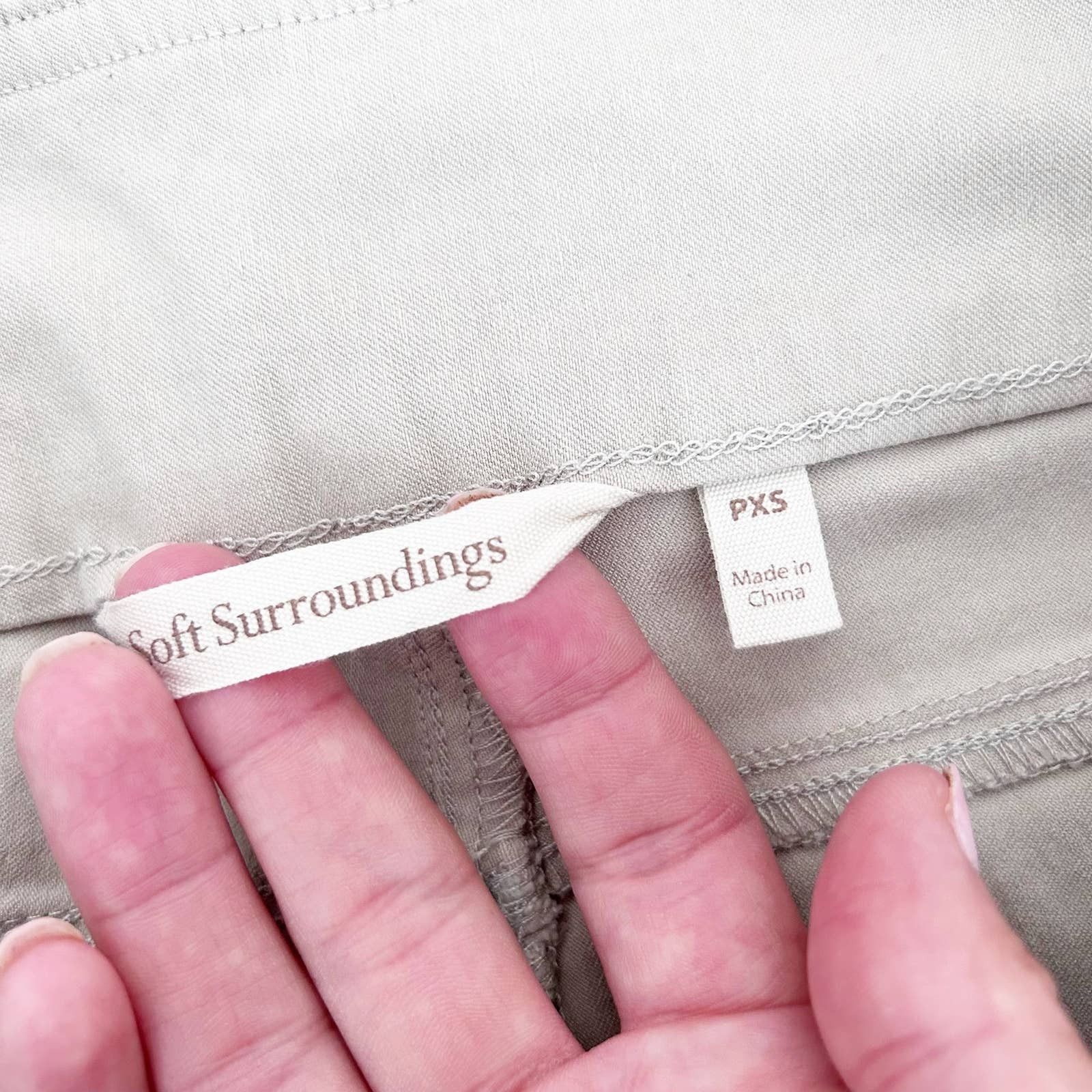 Other Soft Surroundings Tan Pull On Pants Zipper Detail Sz PXS Size 26" / US 2 / IT 38 - 2 Thumbnail