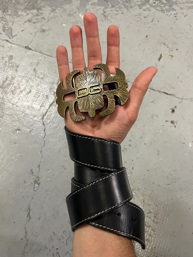 Designer × Dolce & Gabbana × Vintage Dolce & Gabbana Gold Buckle Black Leather Belt Size ONE SIZE - 2 Thumbnail