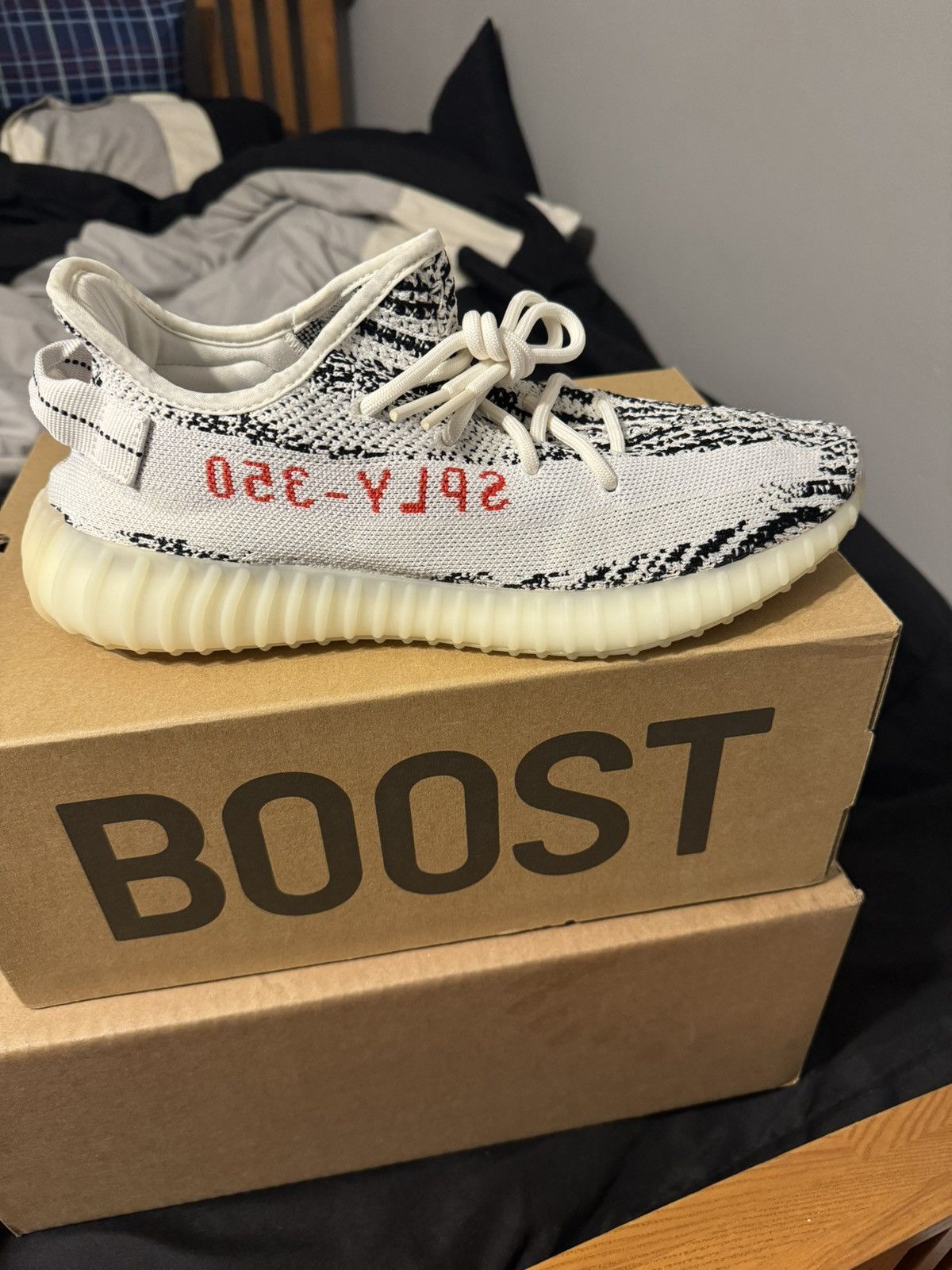 Adidas Yeezy 350 Zebra V2 Size US 10.5 / EU 43-44 - 3 Thumbnail