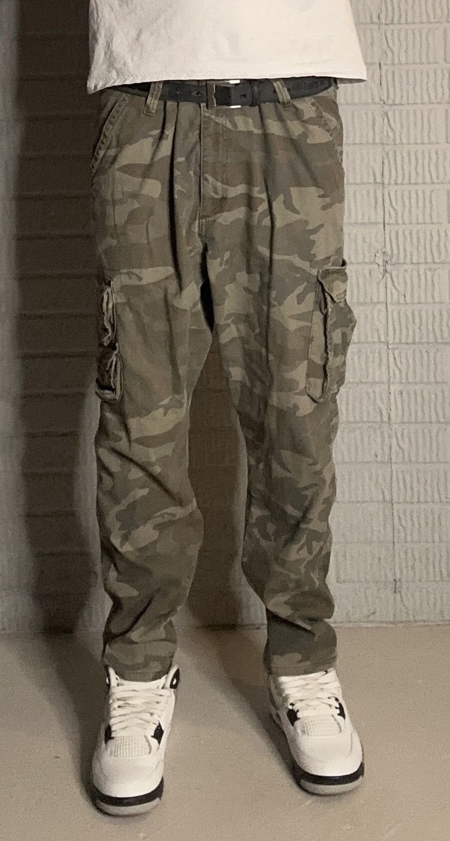 Wrangler Vintage Wrangler Regular Taper Camouflage Cargo Pants Size US 40 / EU 56 - 1 Thumbnail