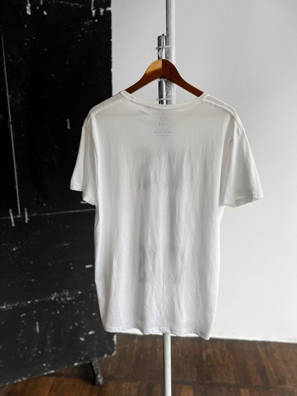 Designer × Other FSBN Ass My Kiss Short Sleeve Big Print White T-Shirt Size US XL / EU 56 / 4 - 4 Thumbnail