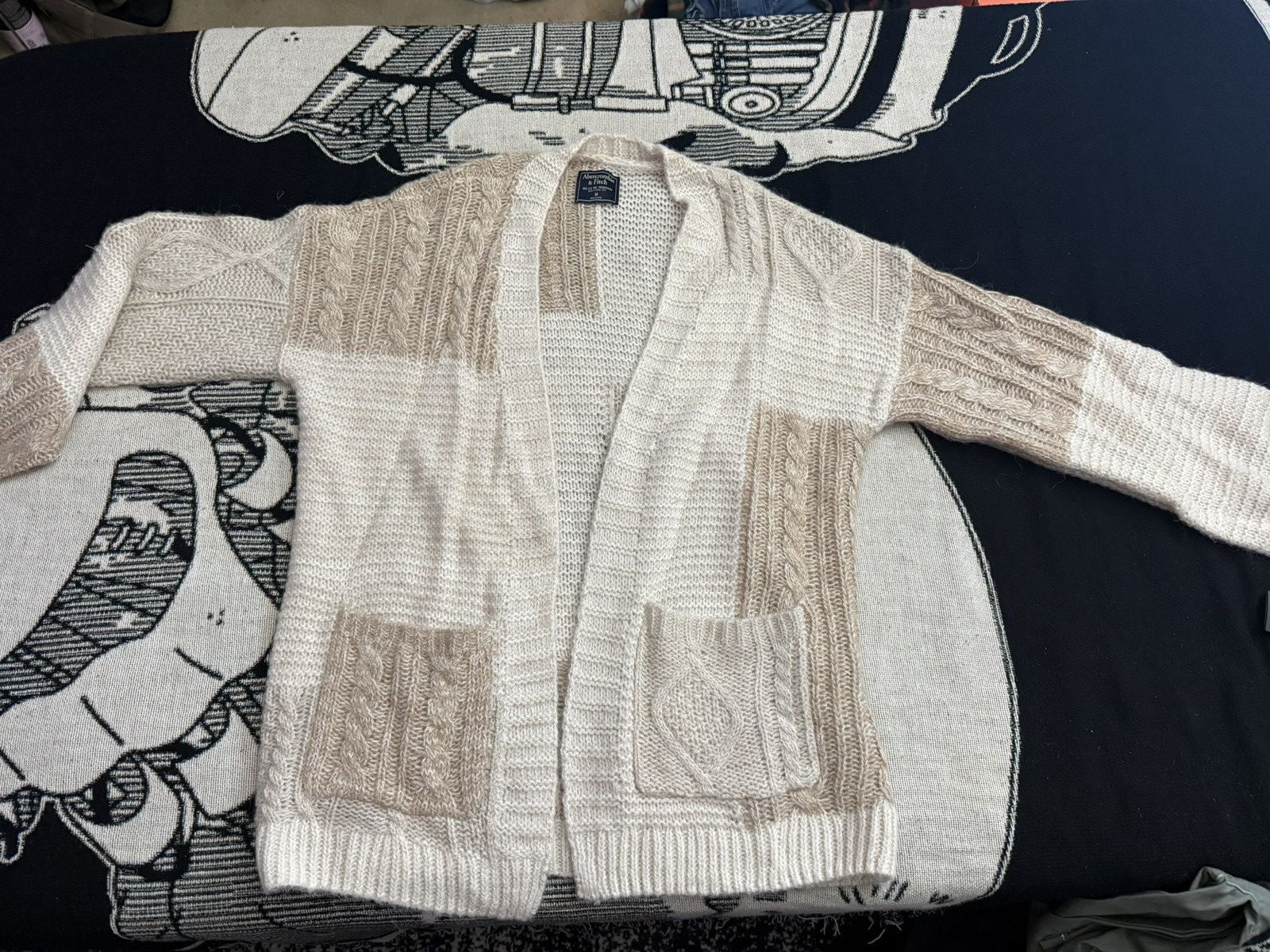 Abercrombie & Fitch Abercrombie & Fitch Knitted Cardigan Size M / US 6-8 / IT 42-44 - 1 Thumbnail