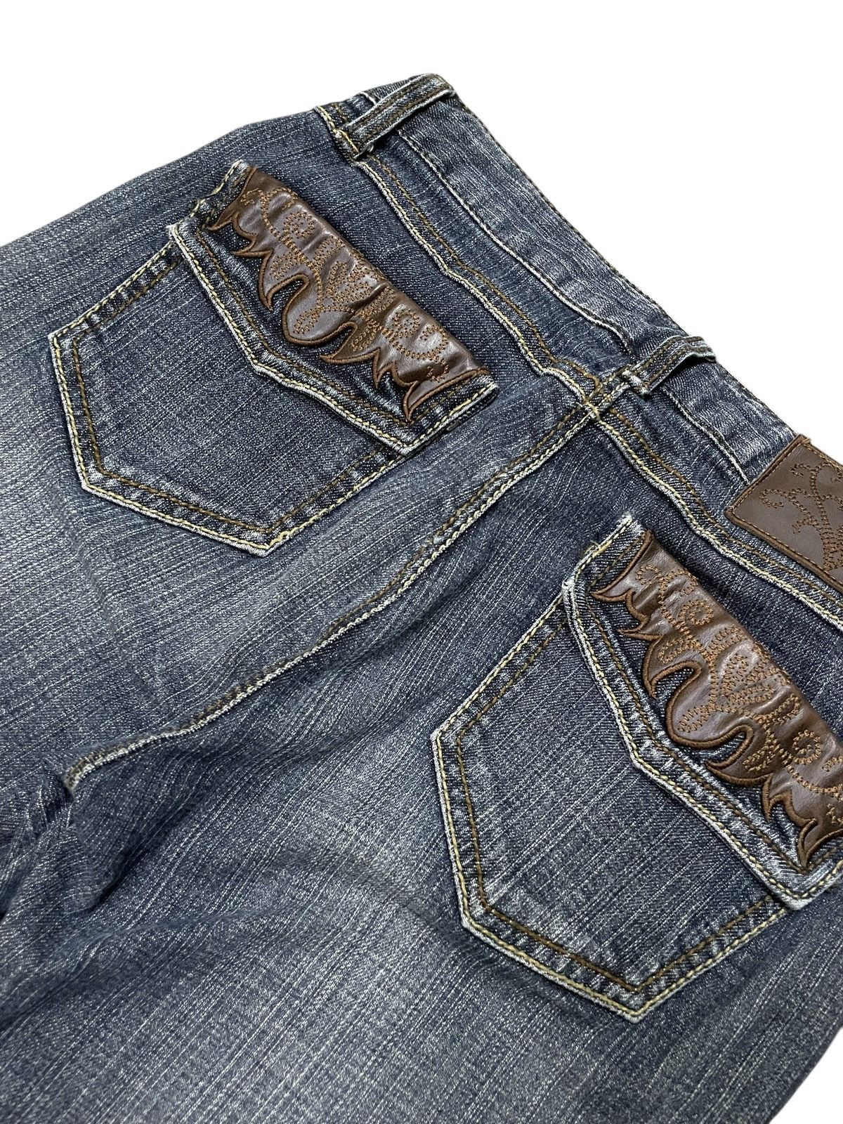 Japanese Brand × Tornado Mart Tornado Mart Style Tribal Leather Trimmed Flare Jeans Size US 26 / EU 42 - 15 Thumbnail