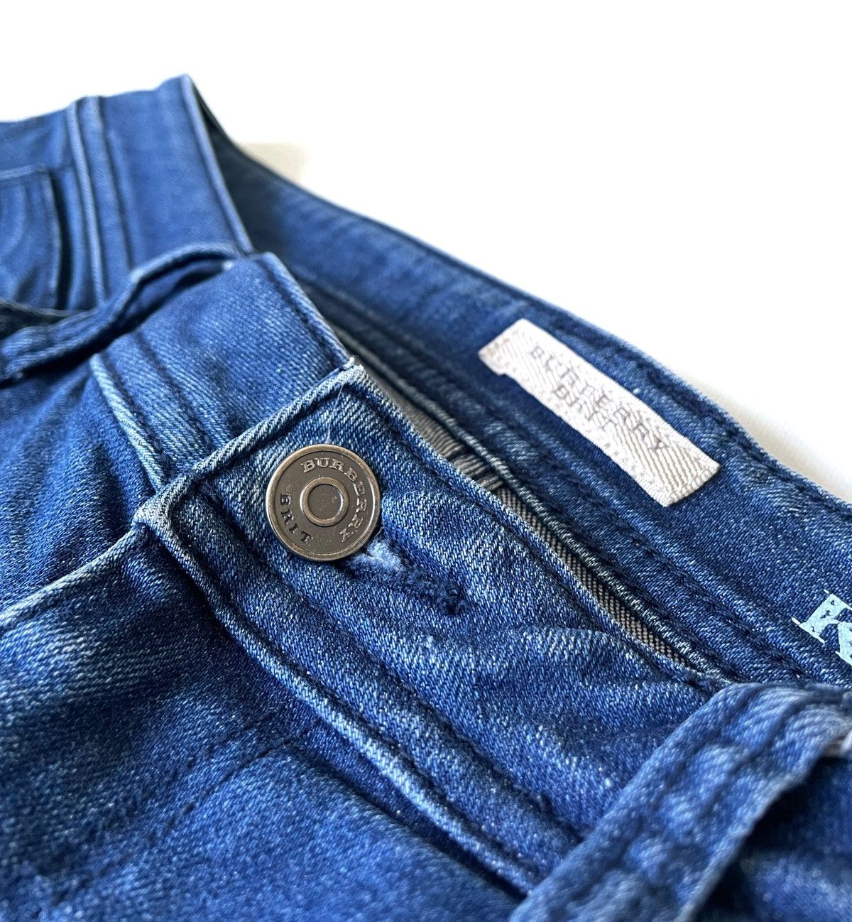 Burberry × Designer Burberry Brit Medium Wash Jeans Kensington Slim 30 Blue Size 30" / US 8 / IT 44 - 4 Thumbnail