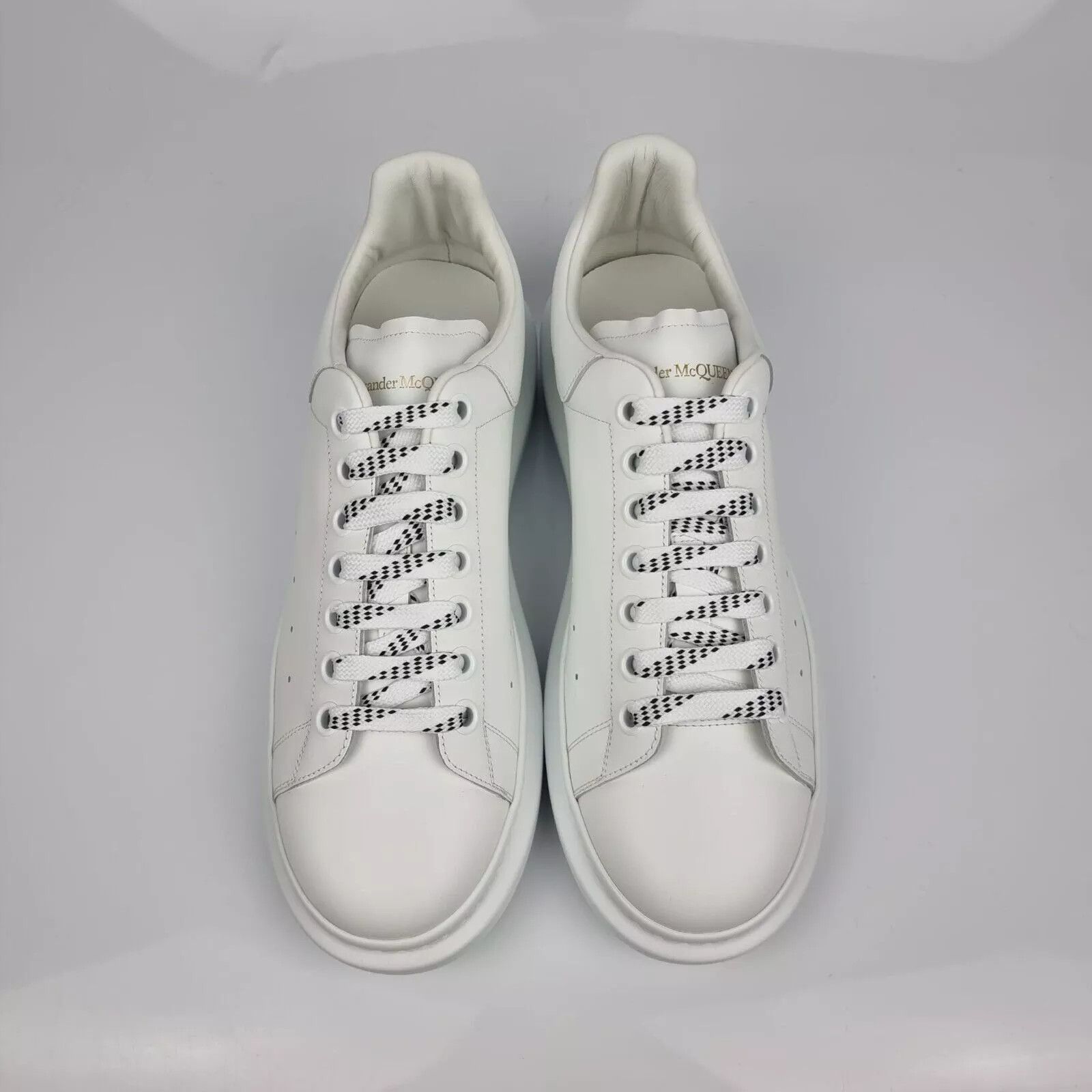 Alexander McQueen ALEXANDER MCQUEEN Larry Oversized White Leather Sneakers Size US 5.5 / EU 38 - 4 Thumbnail