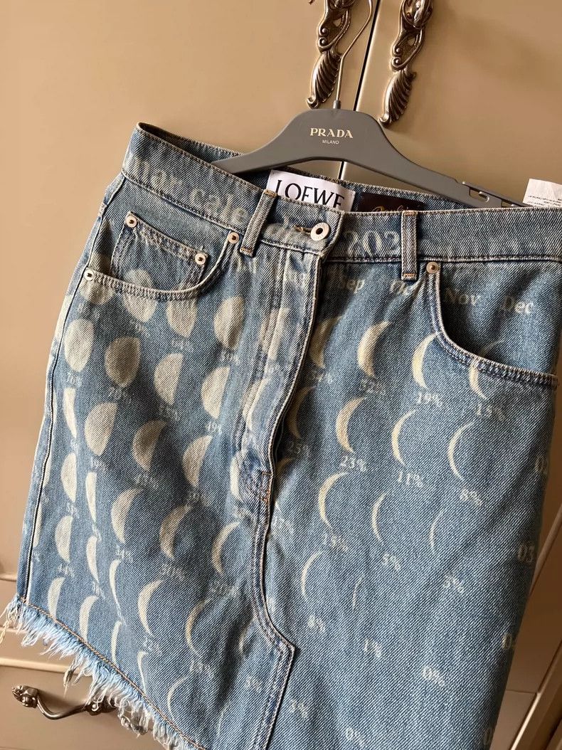 Loewe Loewe High-waisted denim skirt Size 24" / US 00 / IT 34 - 4 Thumbnail