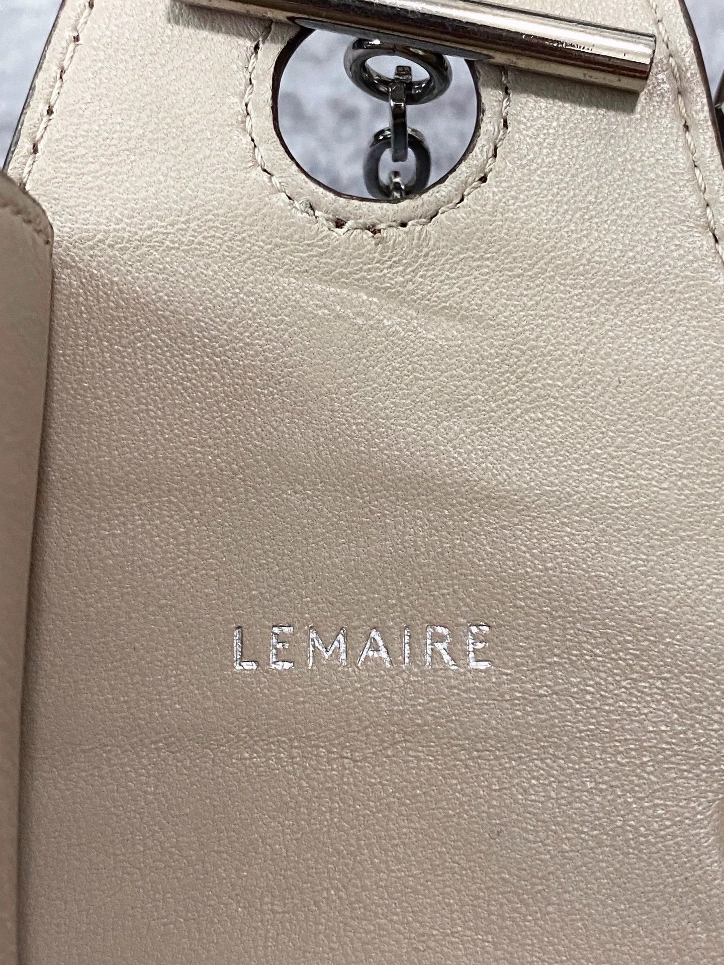 Lemaire Lemaire Crocodile-Embossed Chain Handbag Burgundy Size ONE SIZE - 7 Thumbnail