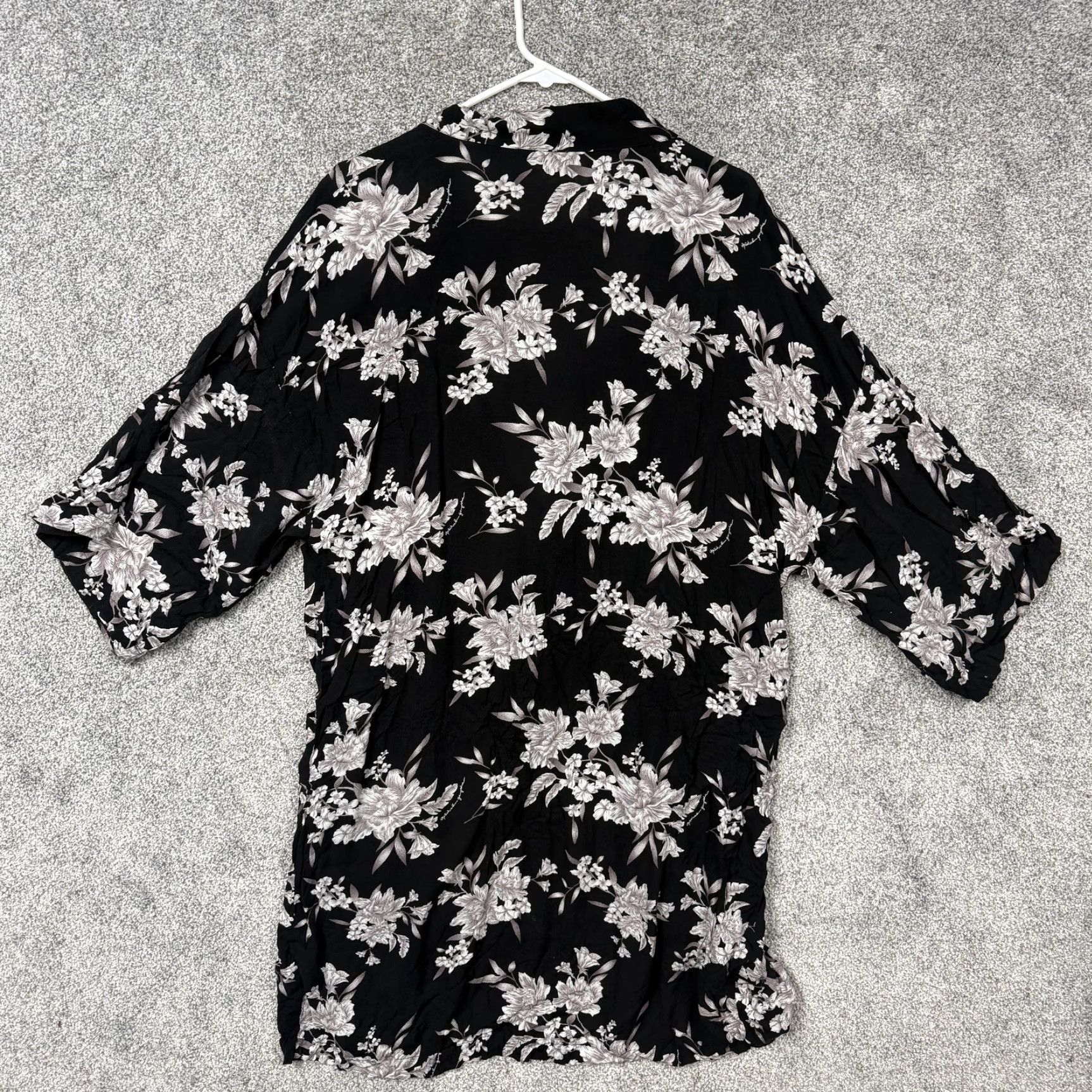 Spiritual Gangster Spiritual Gangster Blouse Kimono Womens One Size Black Floral Open Front Boho Shirt Size ONE SIZE - 7 Thumbnail