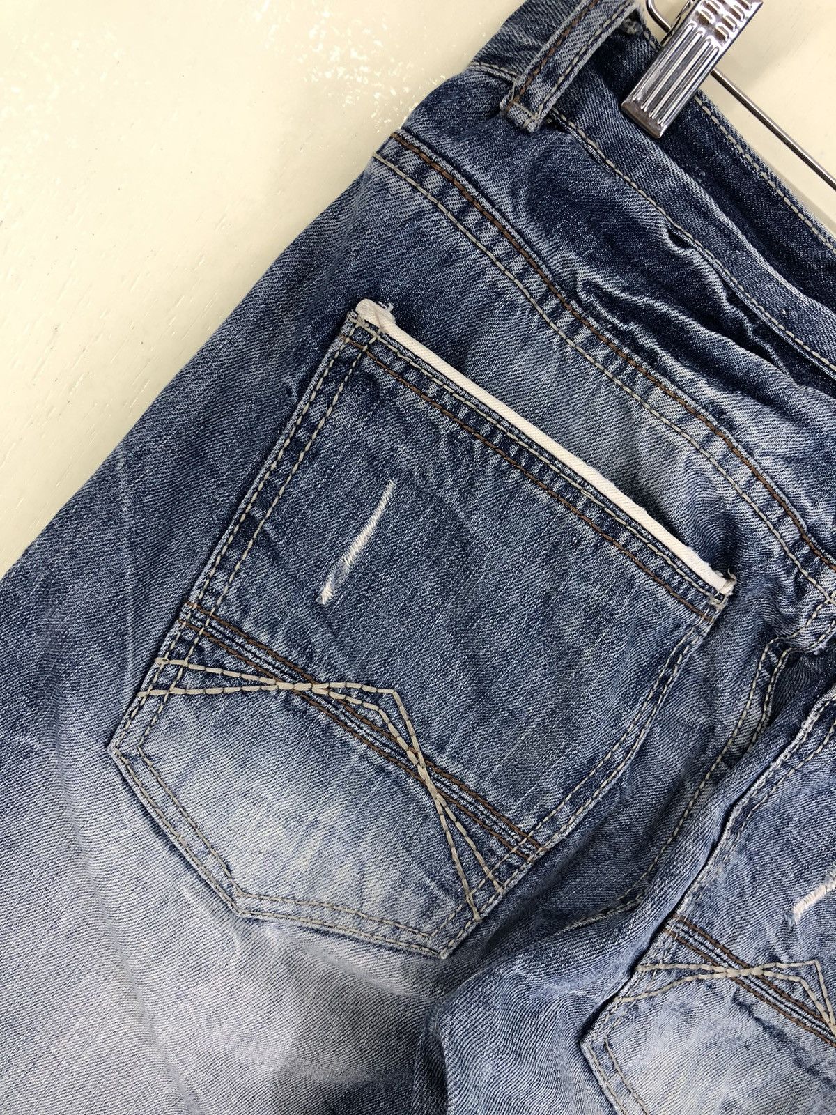 Japanese Brand Southern Menswear Distressed Faded Blue Jeans Size US 31 - 15 Thumbnail
