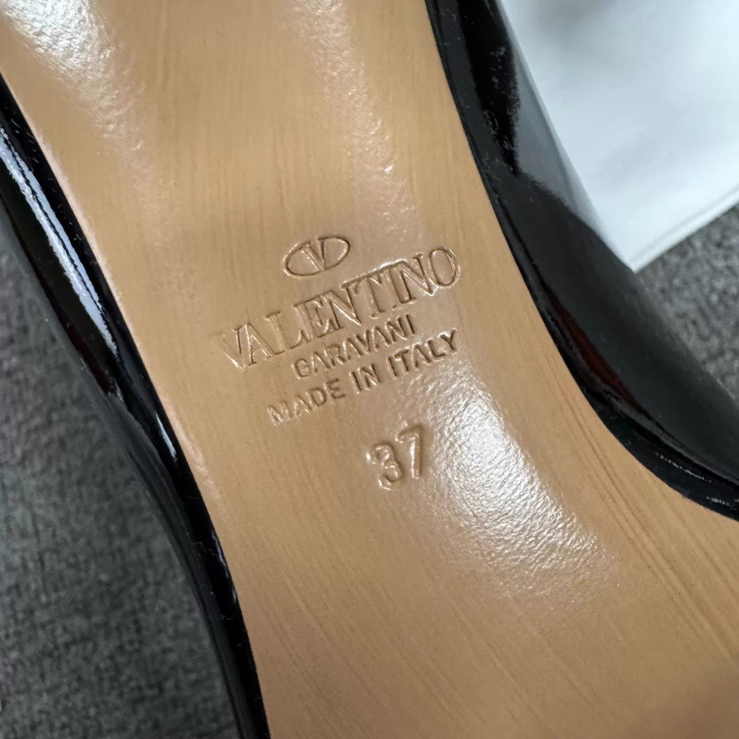 Valentino Valentino Black Patent Gold Rivet Pointed Toe Heels 37 NWB Size US 6.5 / IT 36.5 - 7 Thumbnail