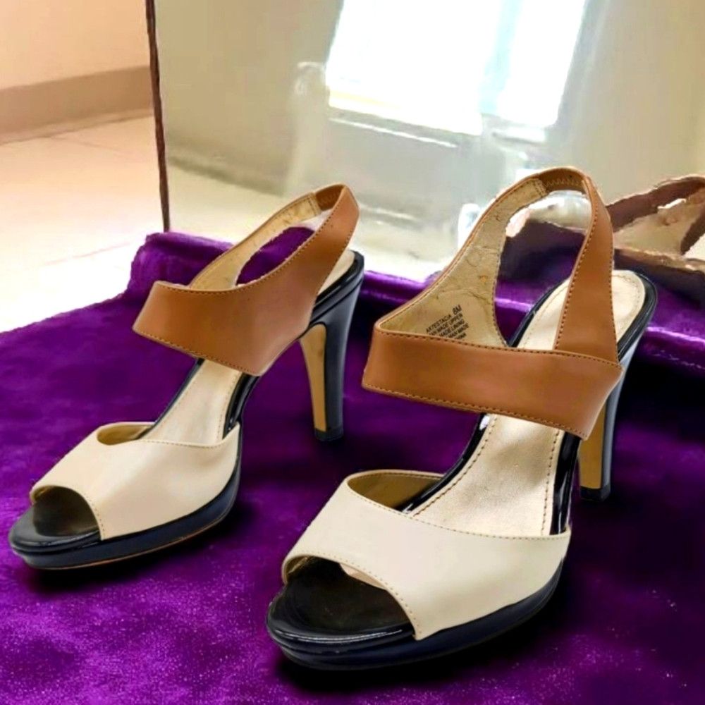 Anne Klein Anne Klein Sz 8 Tan / Cream High Heels AK7 Estacia Size US 8 / IT 38 - 1 Thumbnail