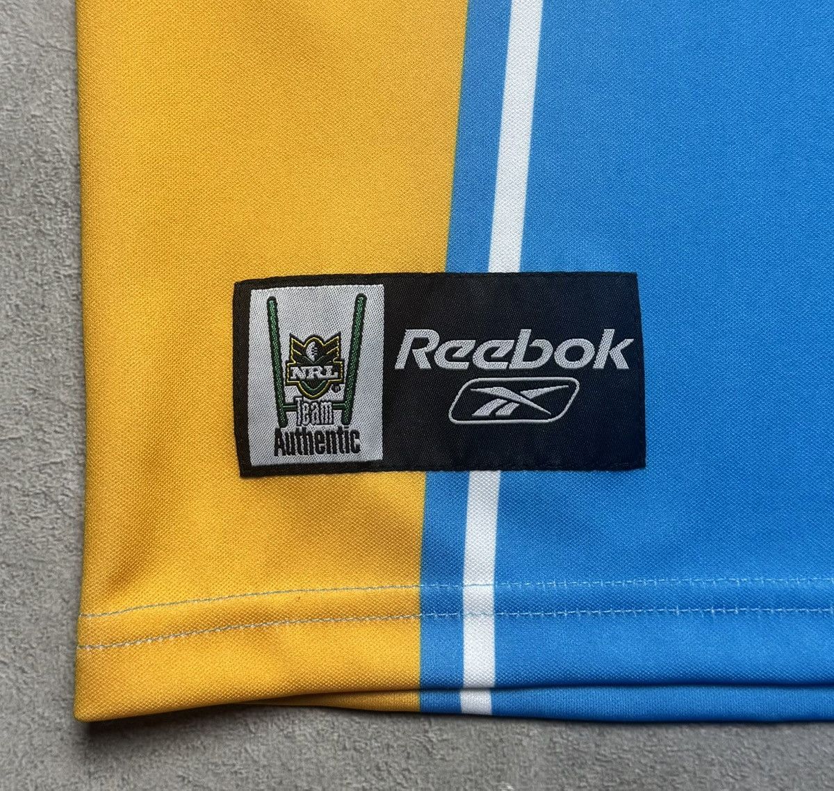 Reebok Gold Coast Titans NRL Rugby Shirt Jersey Reebok Size US XL / EU 56 / 4 - 11 Thumbnail