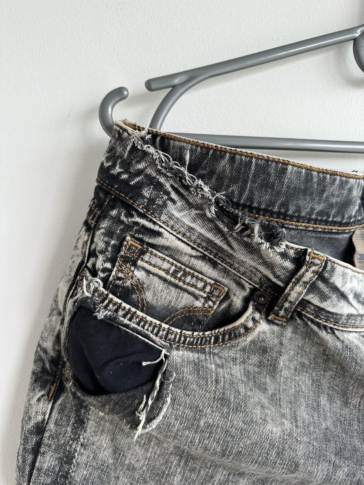 Dolce & Gabbana DOLCE&GABBANA Distressed Shorts Denim Pockets Grey Size 32 Size 32" / US 10 / IT 46 - 5 Thumbnail