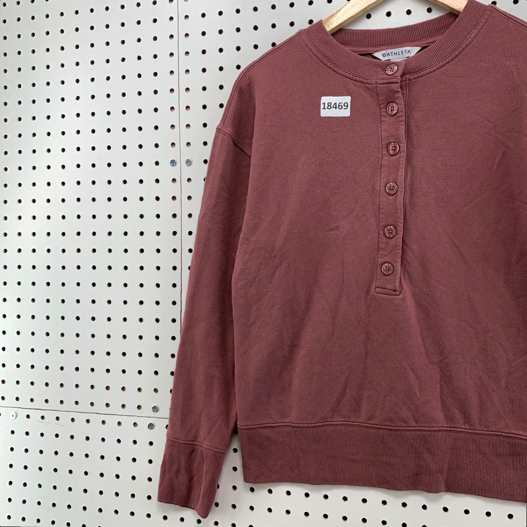 Athleta VINTAGE Athleta Sweatshirt Shirt Womens 2XS Red Long Sleeve Henley Pullover Button 19X24 Womens Size XXS / US 00 / IT 34 - 3 Thumbnail