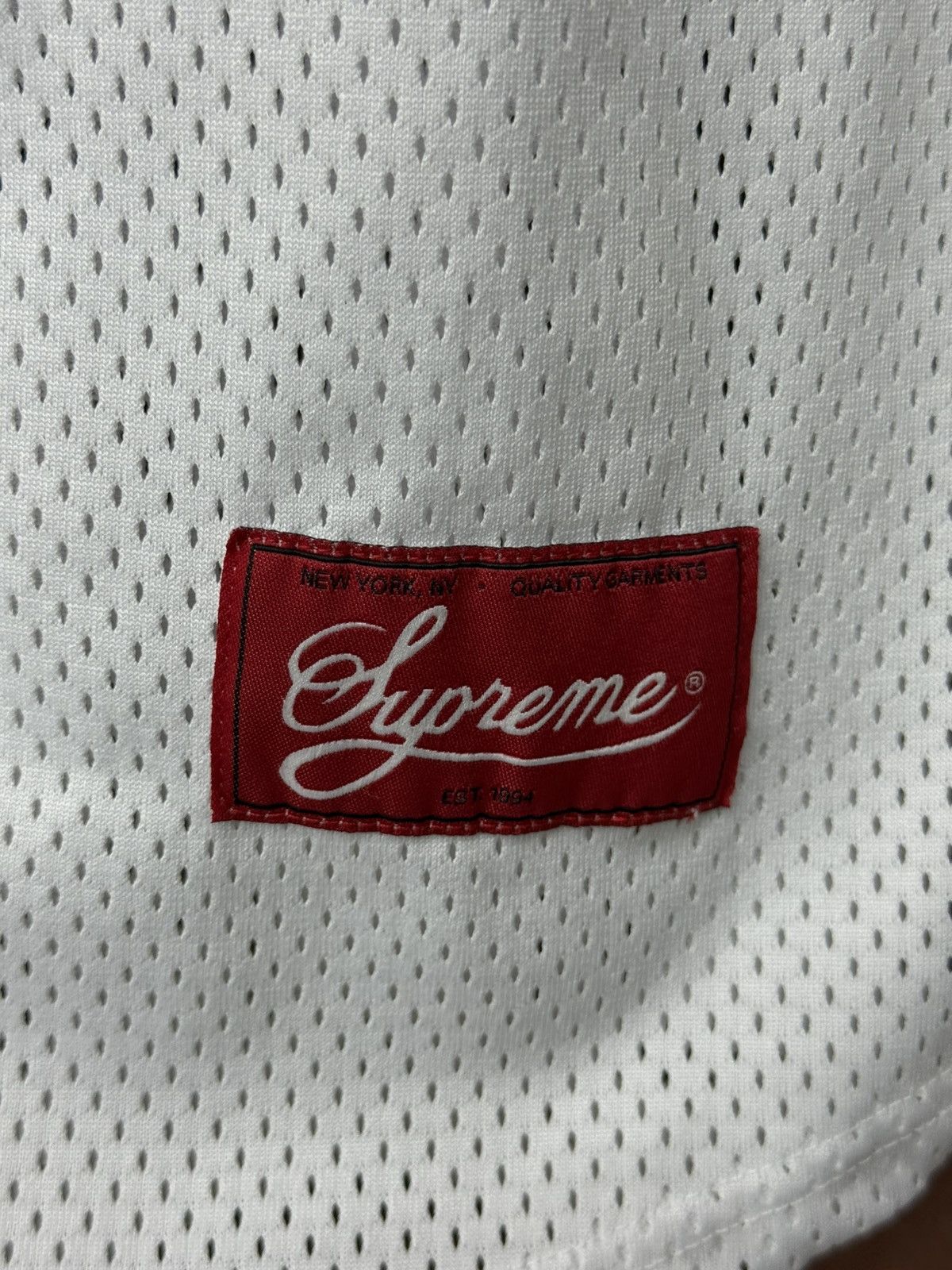 Supreme Supreme White Mesh Jersey Hoodie Size Medium 🧼 Size US M / EU 48-50 / 2 - 11 Thumbnail