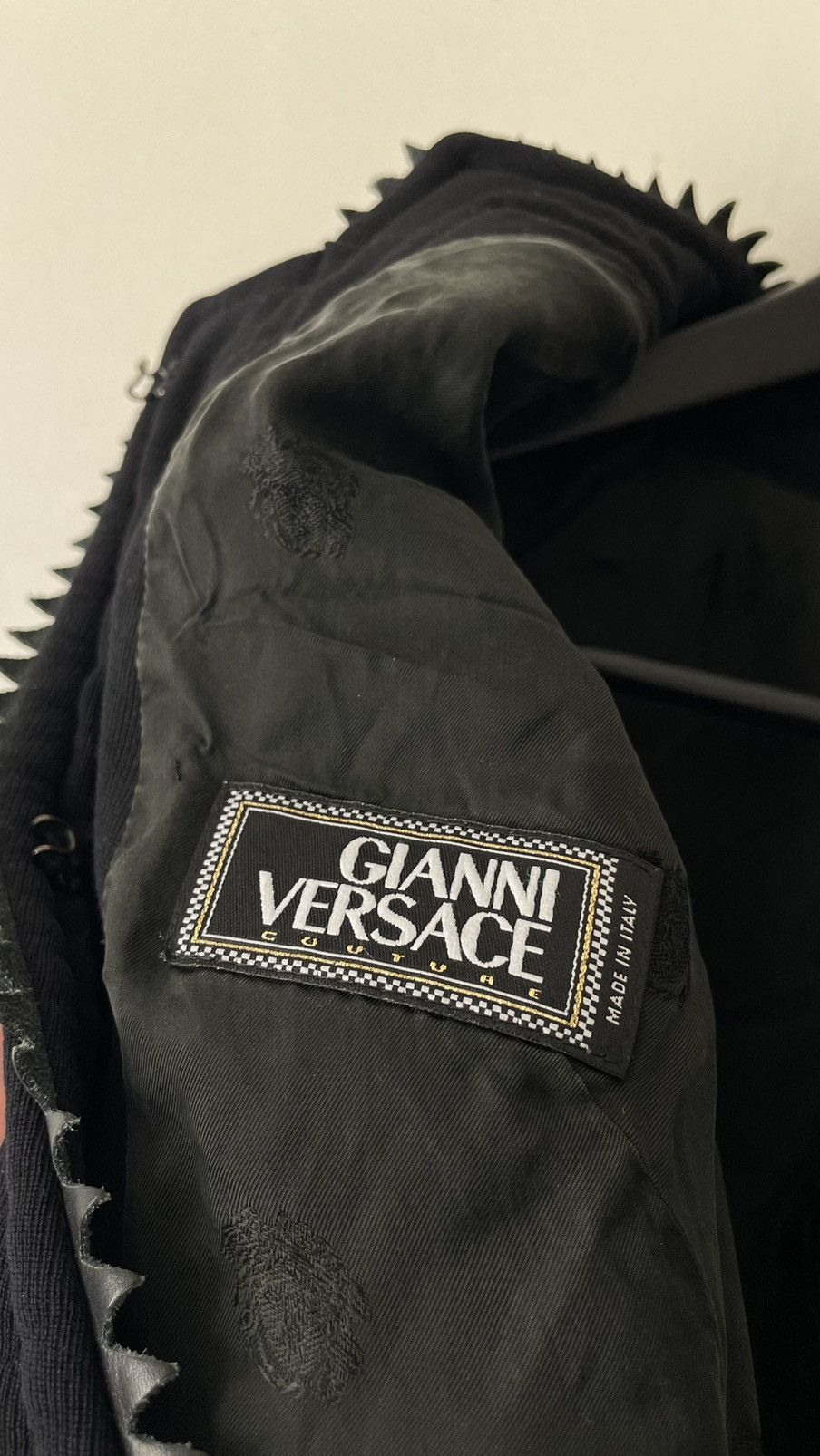 Versace gianni versace black gothic jacket Size M / US 6-8 / IT 42-44 - 2 Thumbnail