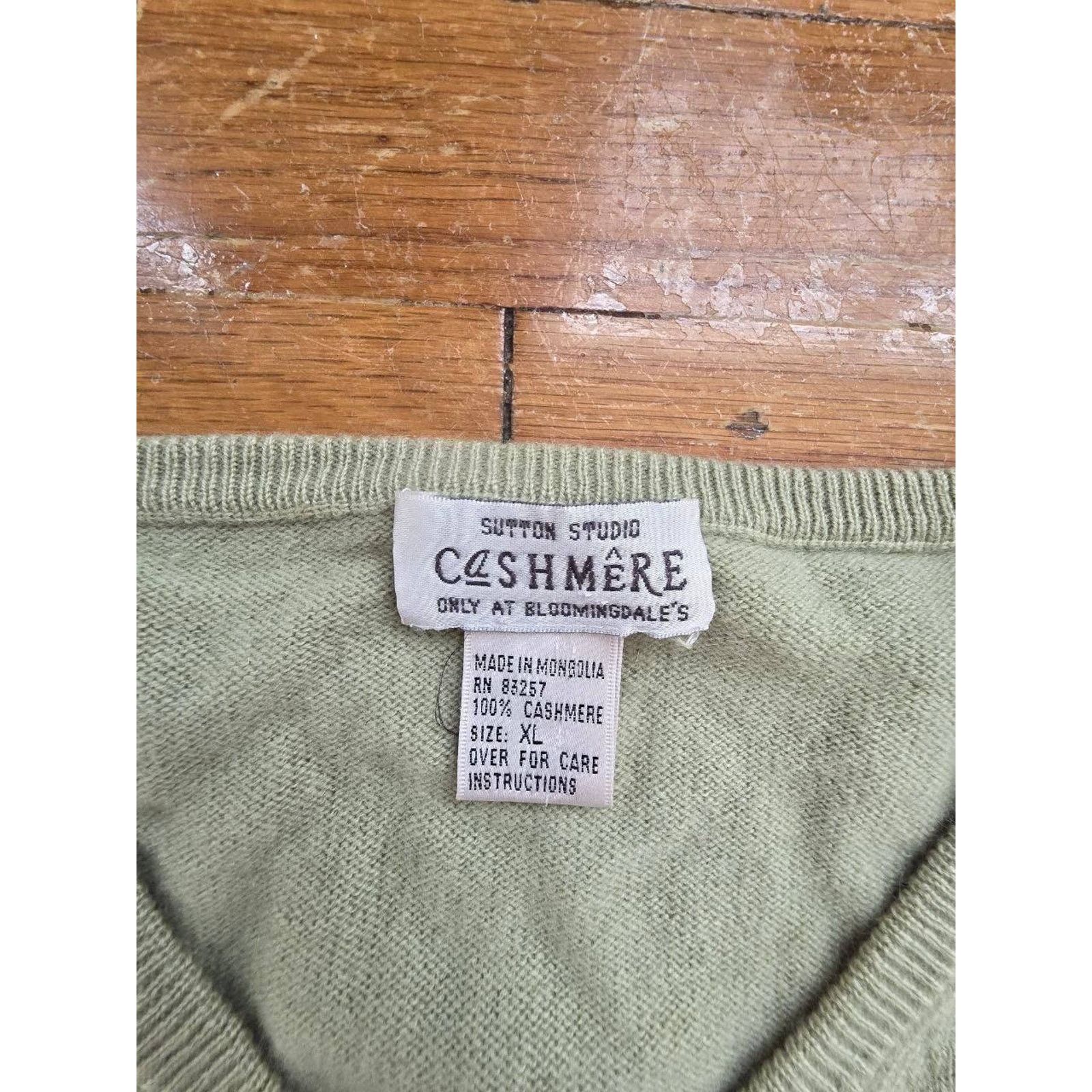 Sutton Studio Sutton Studio 100% Cashmere V-neck Green Sweater XL A001138 Size XL / US 12-14 / IT 48-50 - 3 Thumbnail
