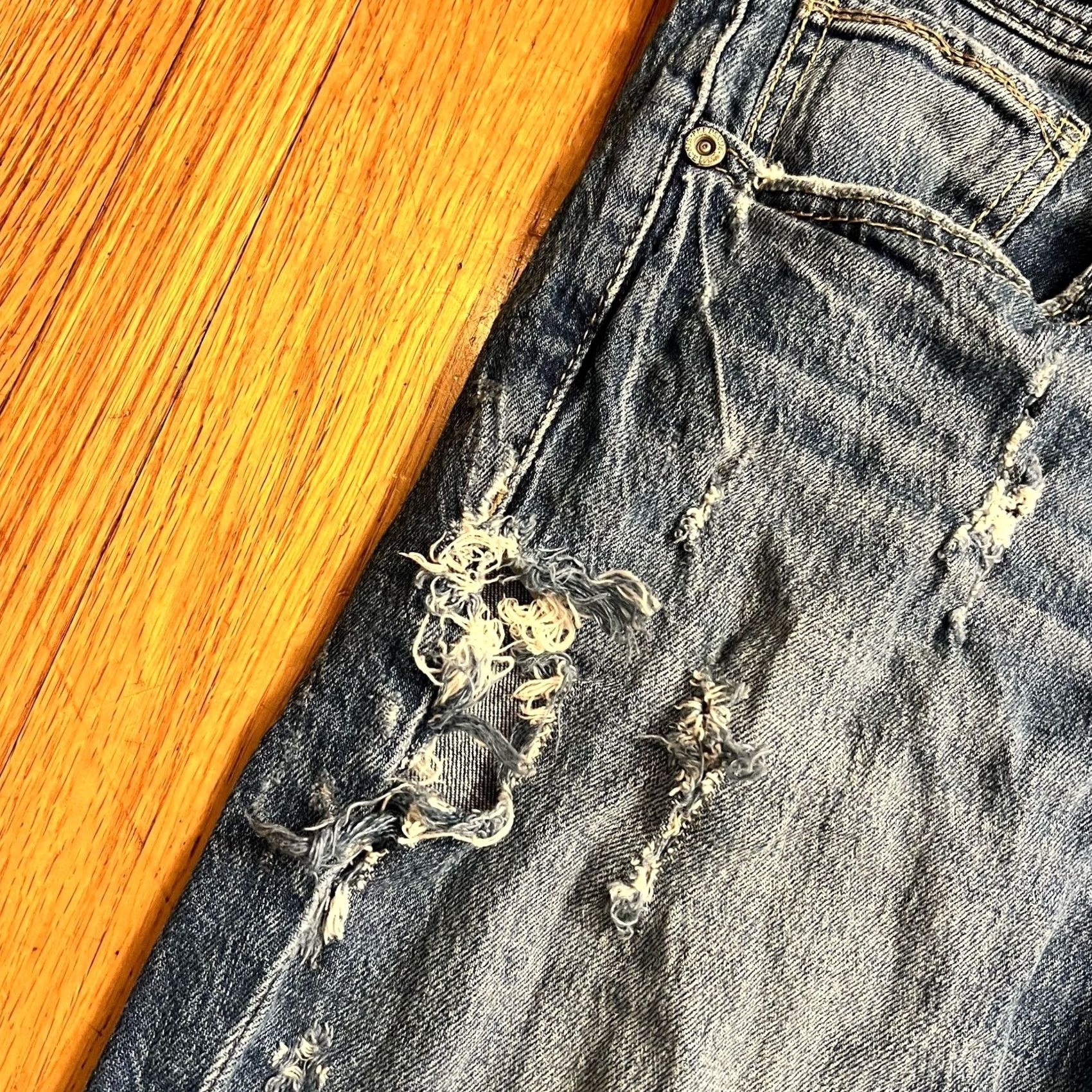 BKE BKE Jeans Mens 32 X30 Jake Straight Blue Denim Buckle Distressed Holes Jeans Mens 32 X30 Blue Buckle Distressed Holes Straight 30in Buckle Holes Mens Size US 32 / EU 48 - 2 Thumbnail