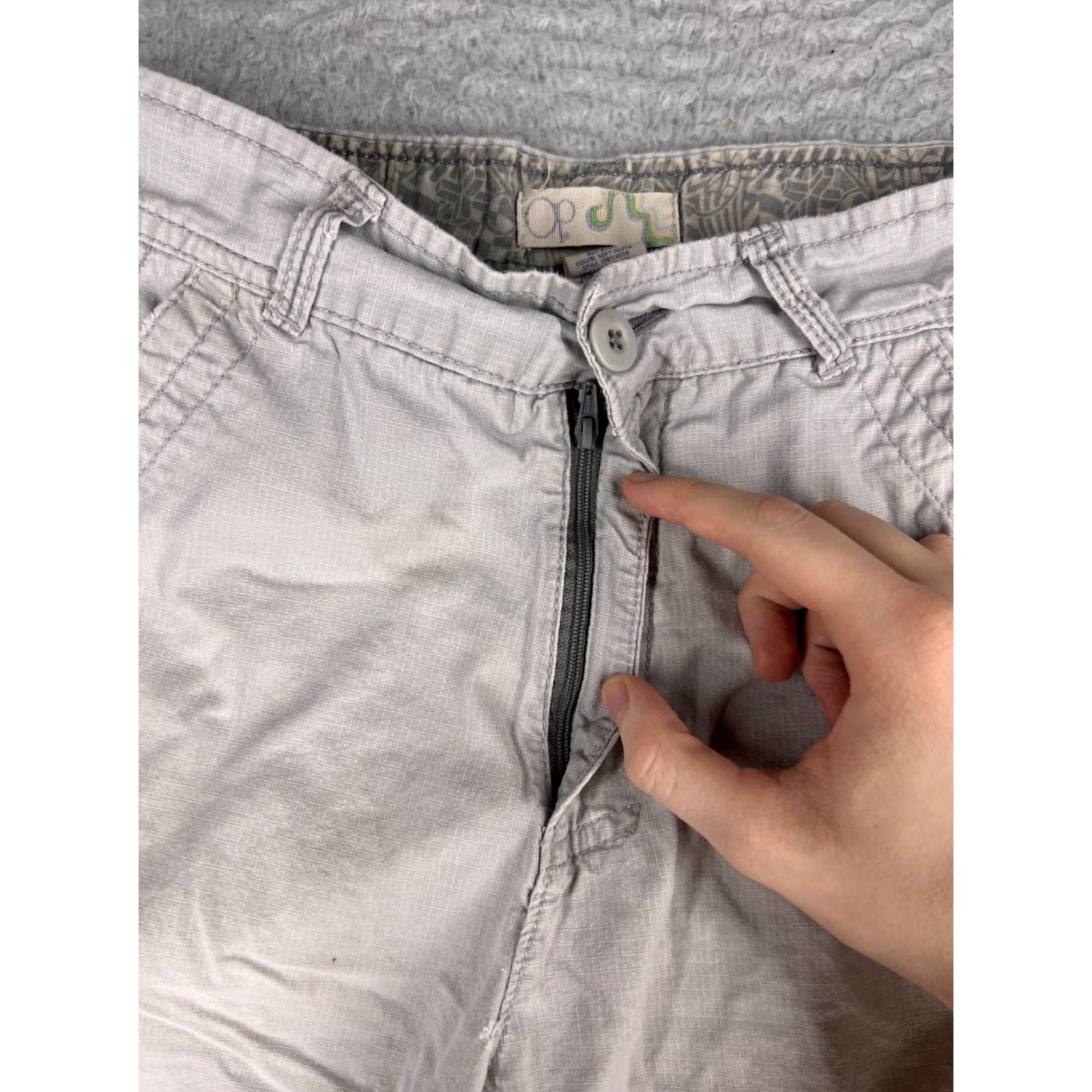 Ocean Pacific Ocean Pacific Womens Shorts Cargo Denim Gray 16 Adult Waist 29 Inseam 10 Mid Rise Pockets Beach Surf Aloha Size 29" - 7 Thumbnail