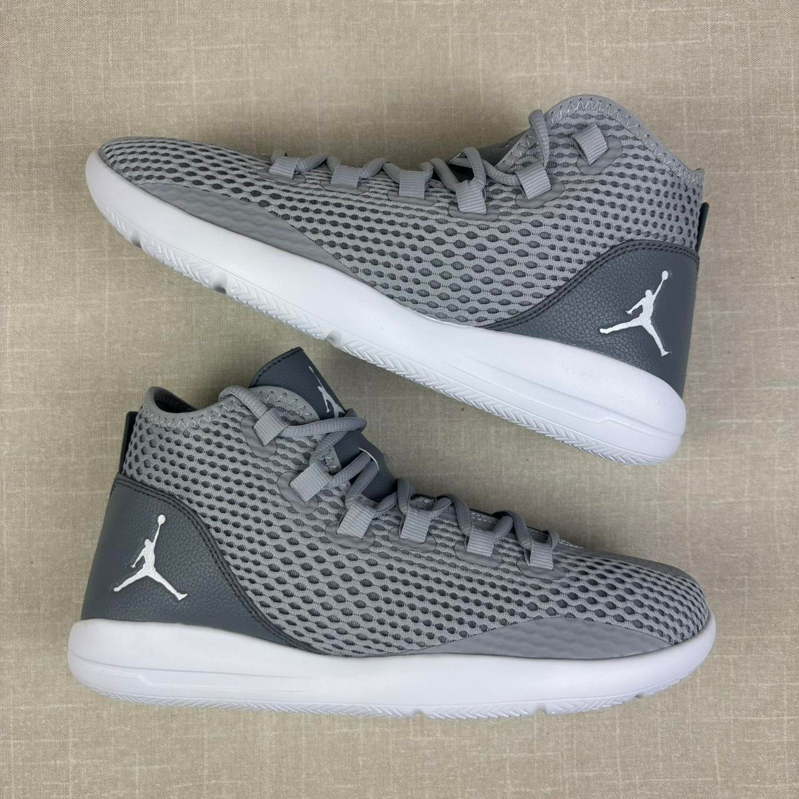 Jordan Brand 🌫️ 2016 Jordan Reveal “Wolf Grey” 9M Size US 9.5 / EU 42-43 - 2 Thumbnail