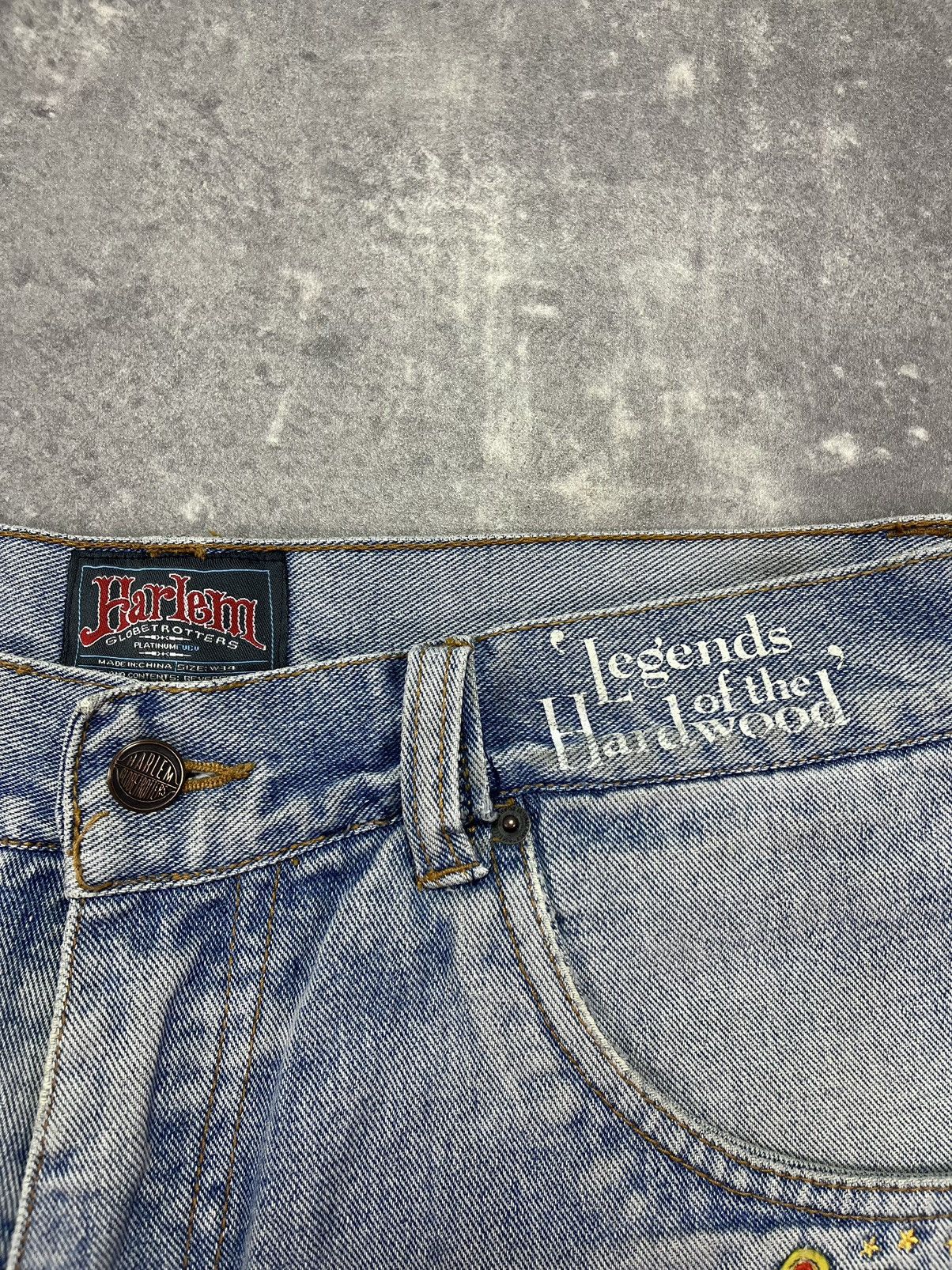 Fubu Platinum Fubu Harlem Globetrotters Printed Baggy Denim Jorts Size US 34 / EU 50 - 8 Thumbnail
