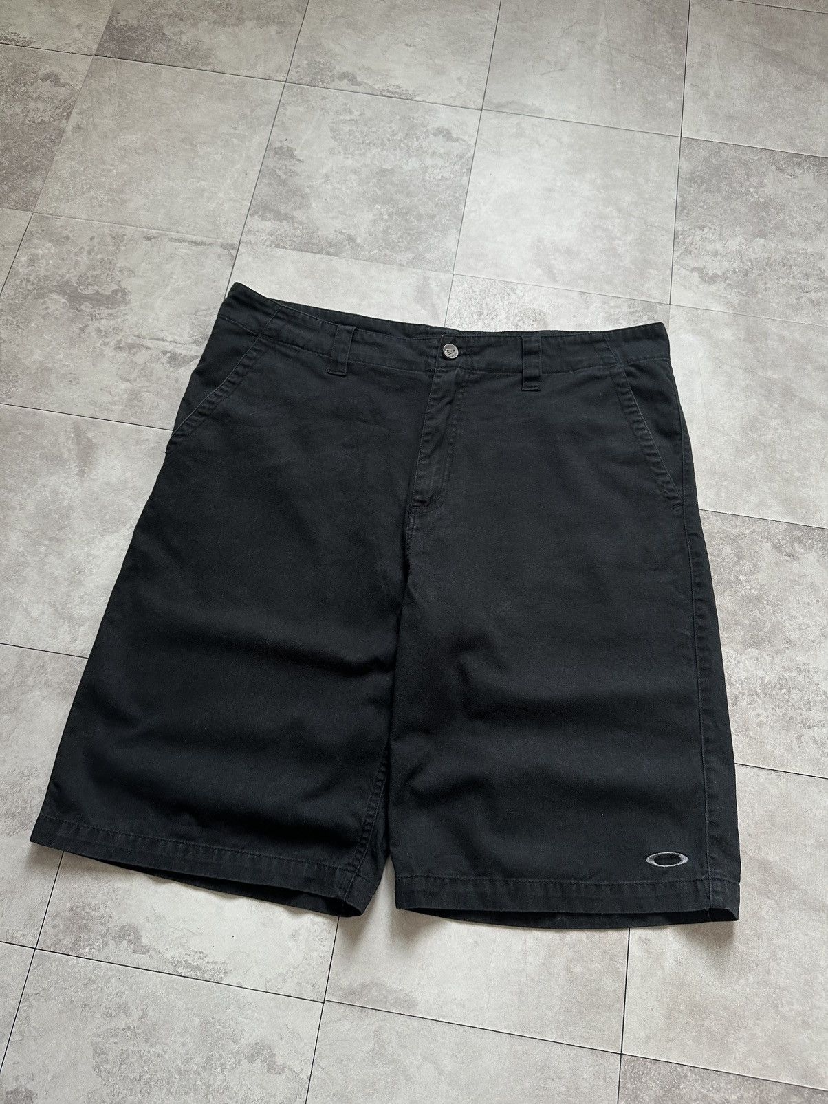 Oakley × Vintage Vintage Oakey Black Cotton Mini Logo Outdoor Shorts Size 38 Size US 38 / EU 54 - 4 Thumbnail