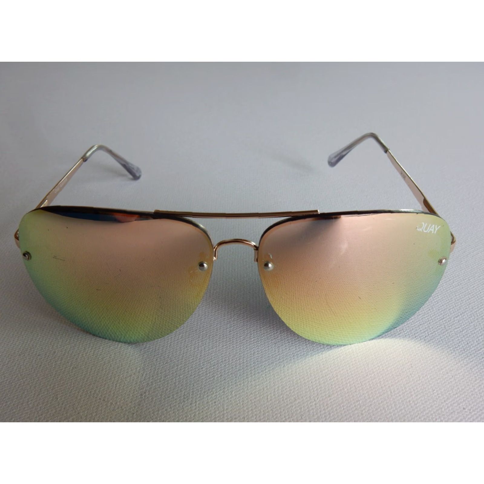 Vintage VINTAGE Quay Aviator Sunglasses Women Gold No Nose Pad Damage Size ONE SIZE - 2 Thumbnail
