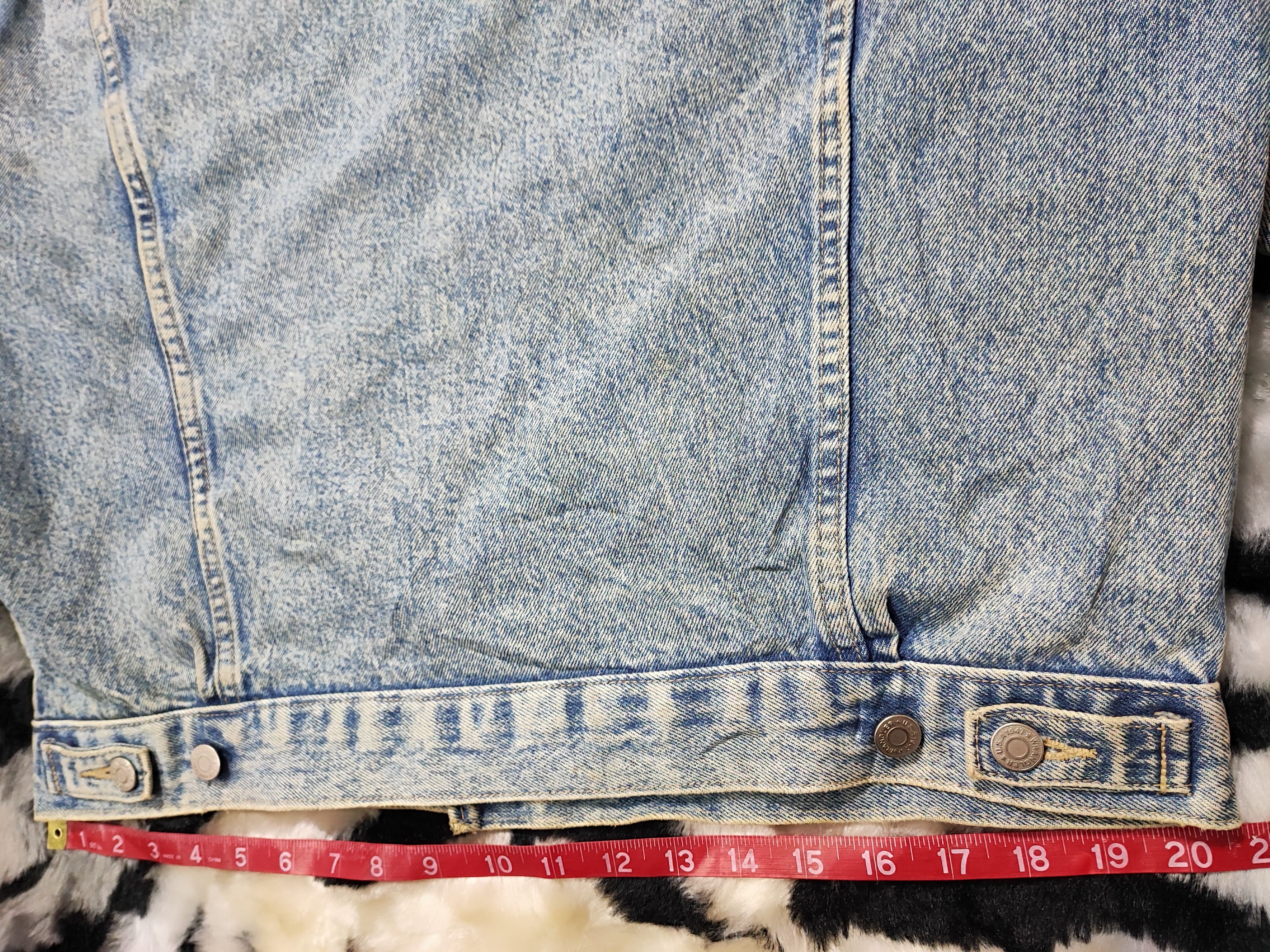 Wrangler Vintage Wrangler 90s Distressed Acid Wash Denim Jacket Size US L / EU 52-54 / 3 - 21 Thumbnail