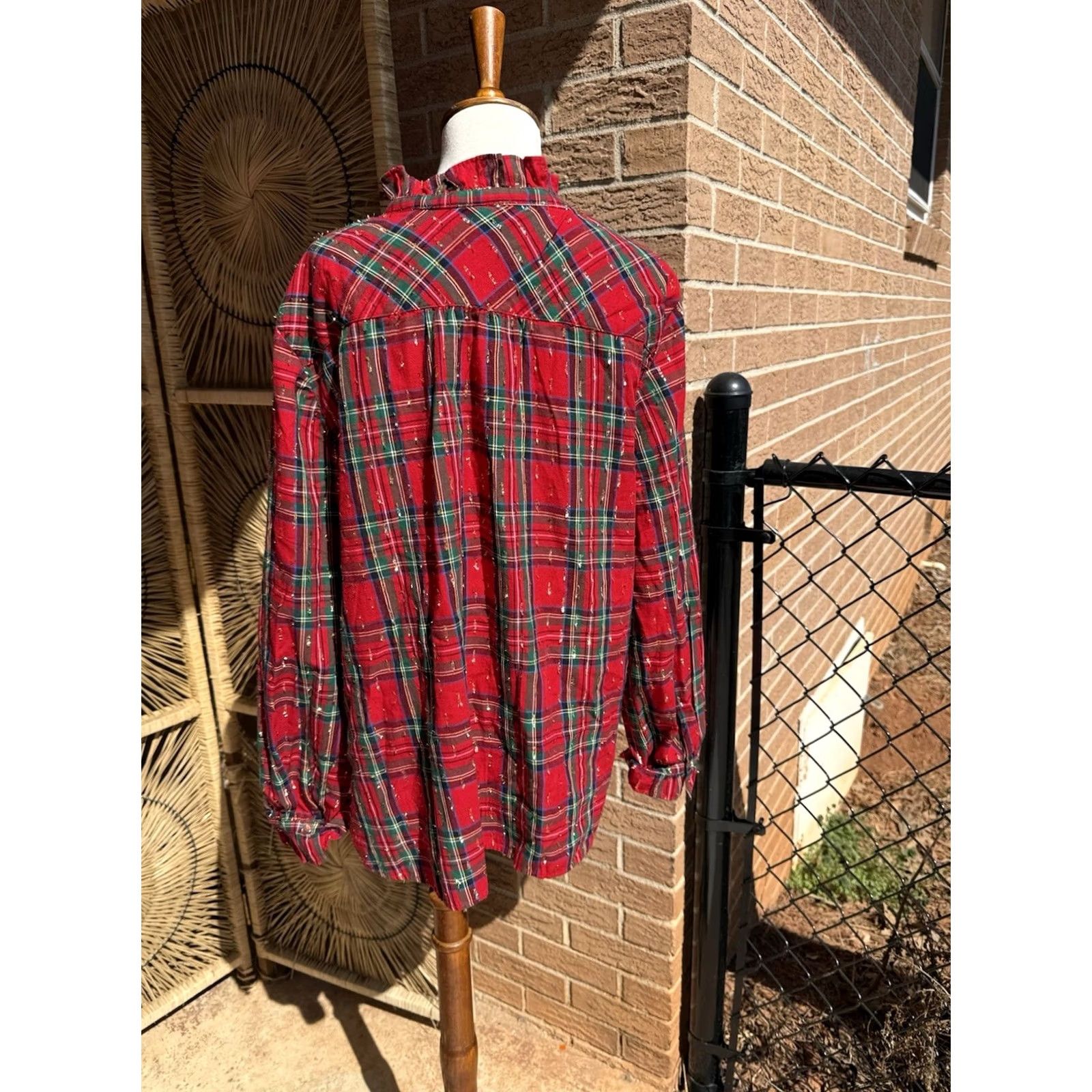 Talbots Talbots Button Up Shirt XL Red White Plaid Shimmer Ruffle Long Sleeves Woman Regular Sleeves Button-Up Casual Holiday Colorful Canvas? Size XL / US 12-14 / IT 48-50 - 5 Thumbnail