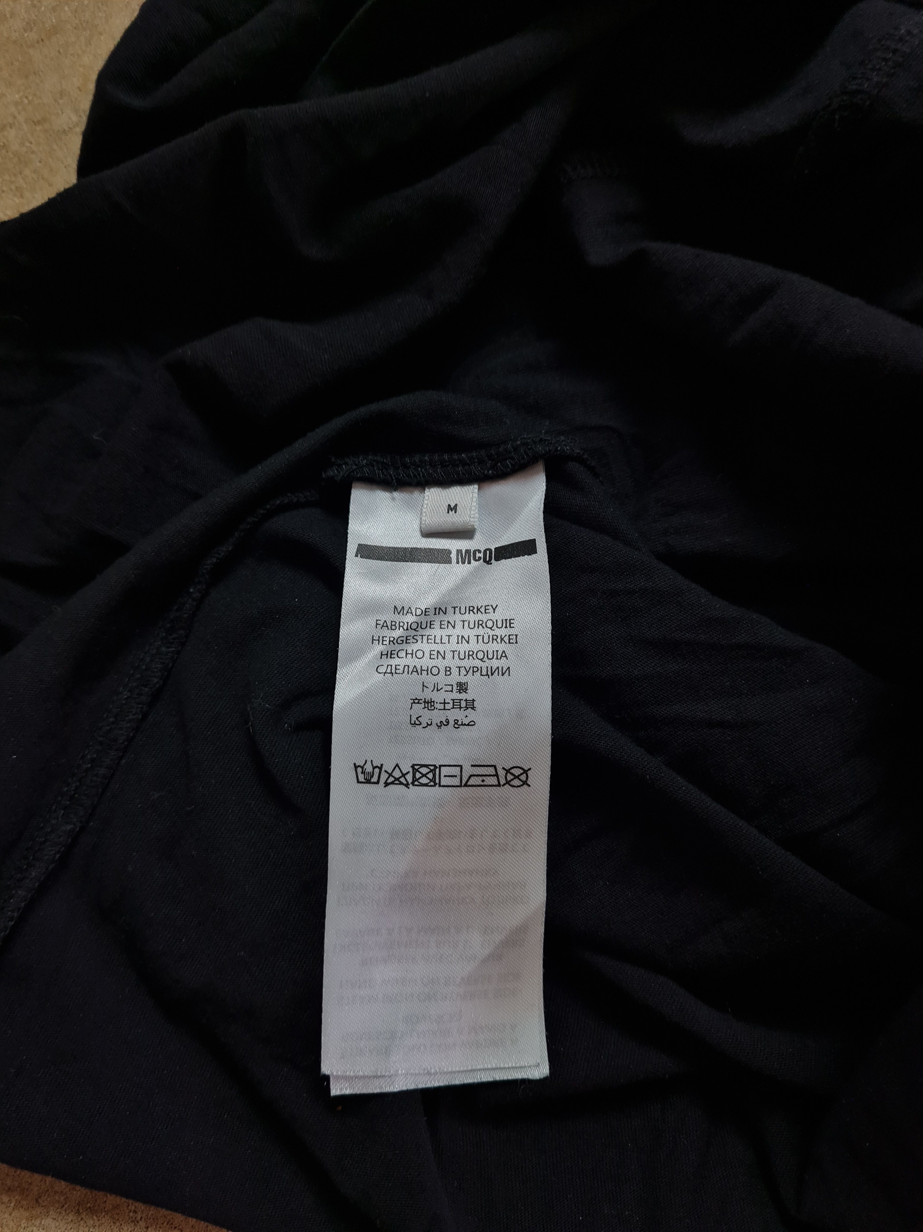 Alexander McQueen T-shirts Alexander McQueen MCQ designer big logo Size M Size US M / EU 48-50 / 2 - 15 Thumbnail