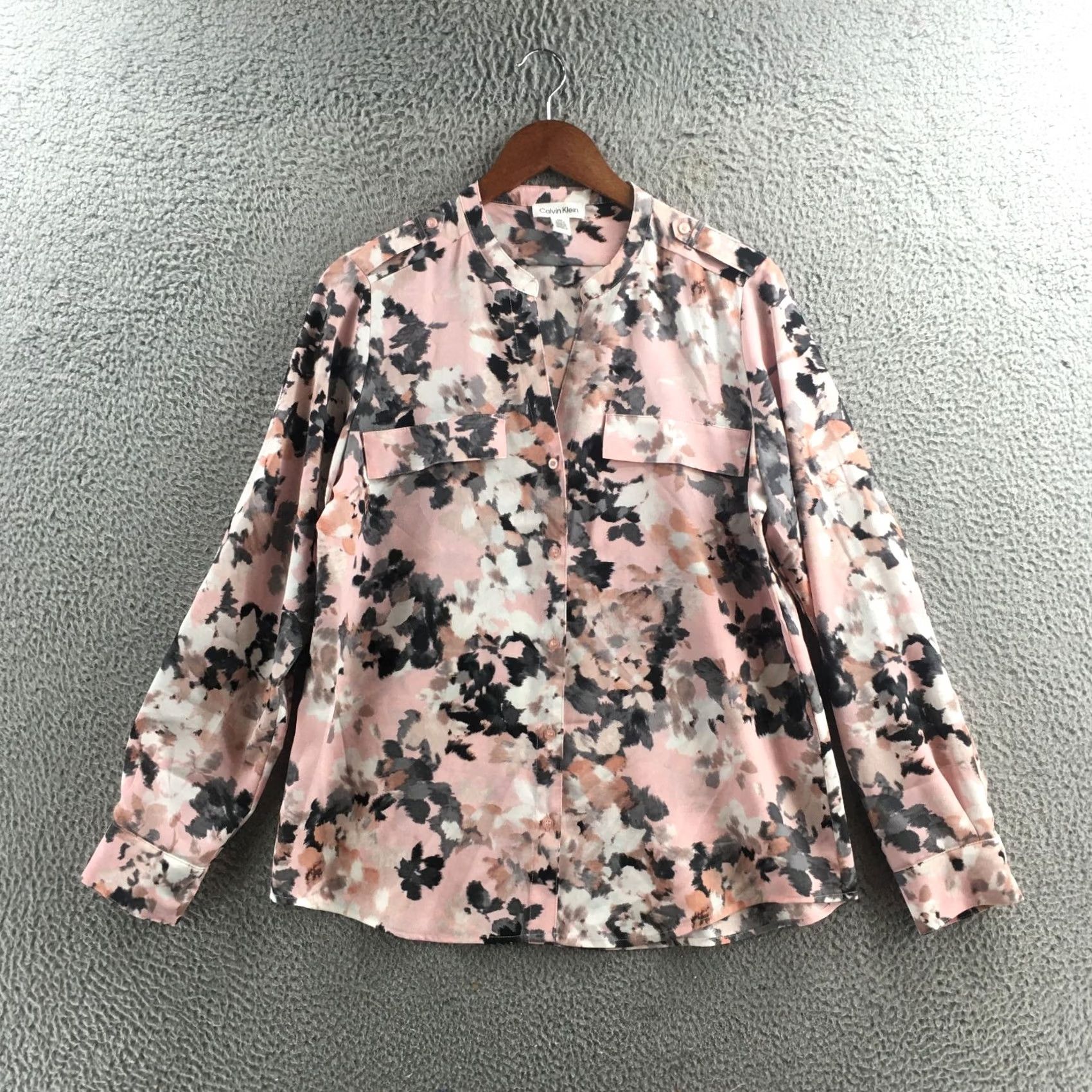 Calvin Klein Calvin Klein Blouse Top Womens M Pink Floral Long Sleeve Casual V-Neck Roll Tab Sleeve Shirt Pattern Floral Ladies Mens Womens Size M / US 6-8 / IT 42-44 - 2 Thumbnail