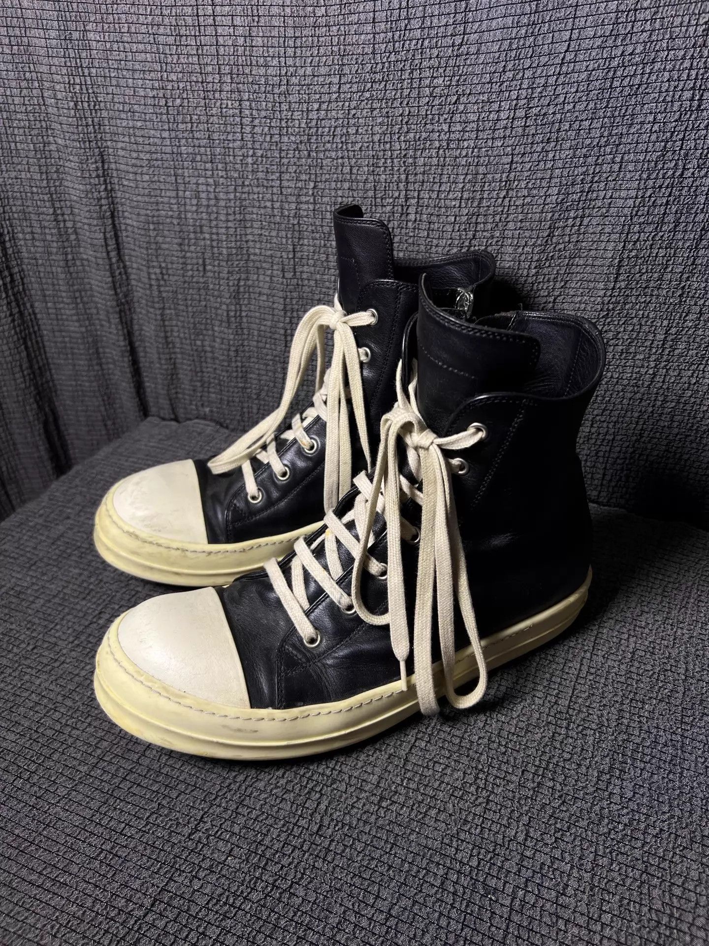 Rick Owens Rick Owens 17ss Black & White Leather High Top Big Converse Size US 9 / EU 42 - 1 Thumbnail
