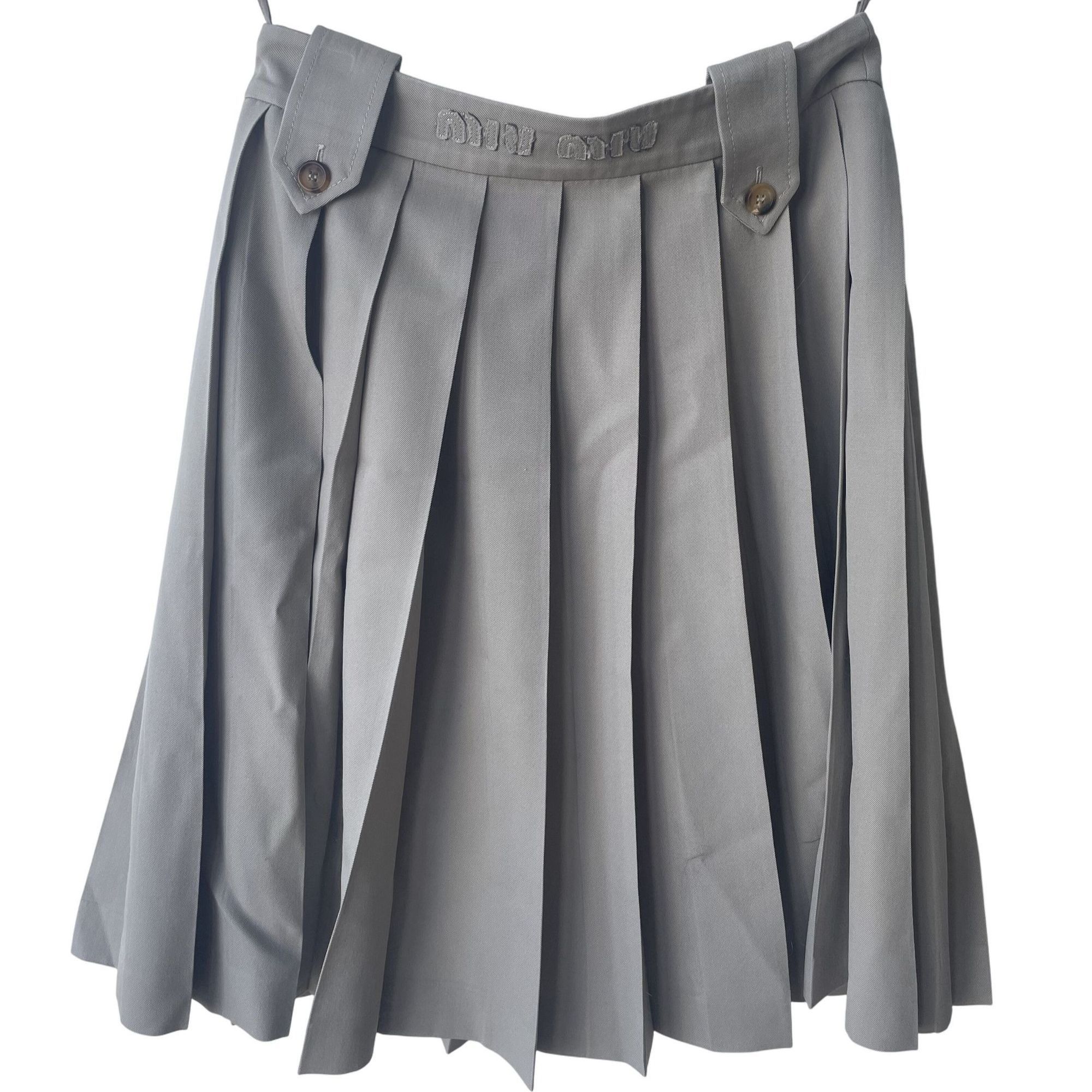 Miu Miu Miu Miu Gray Pleated Wool Skirt With Button Detail Made In I Size 36" / US 14 / IT 50 - 2 Thumbnail