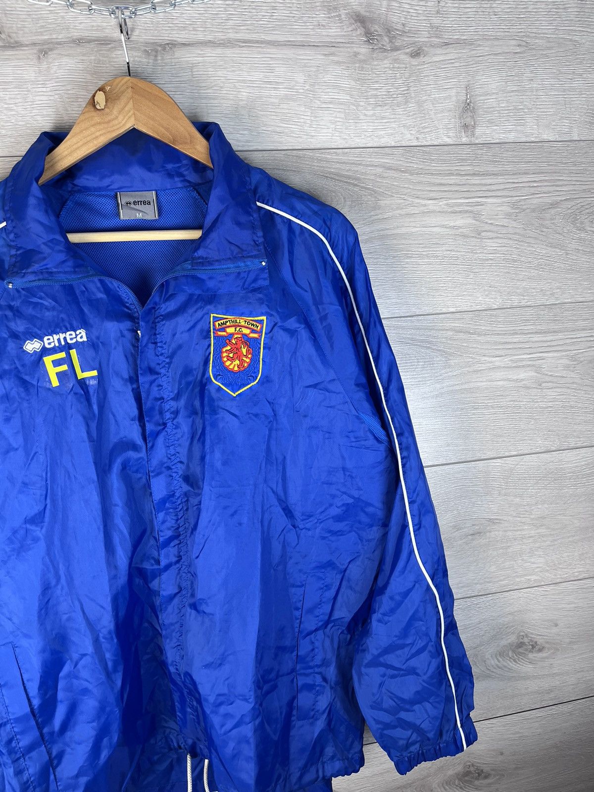 Errea Men’s soccer jacket Errea Ampthil Towm FC size Xl Size US XL / EU 56 / 4 - 3 Thumbnail