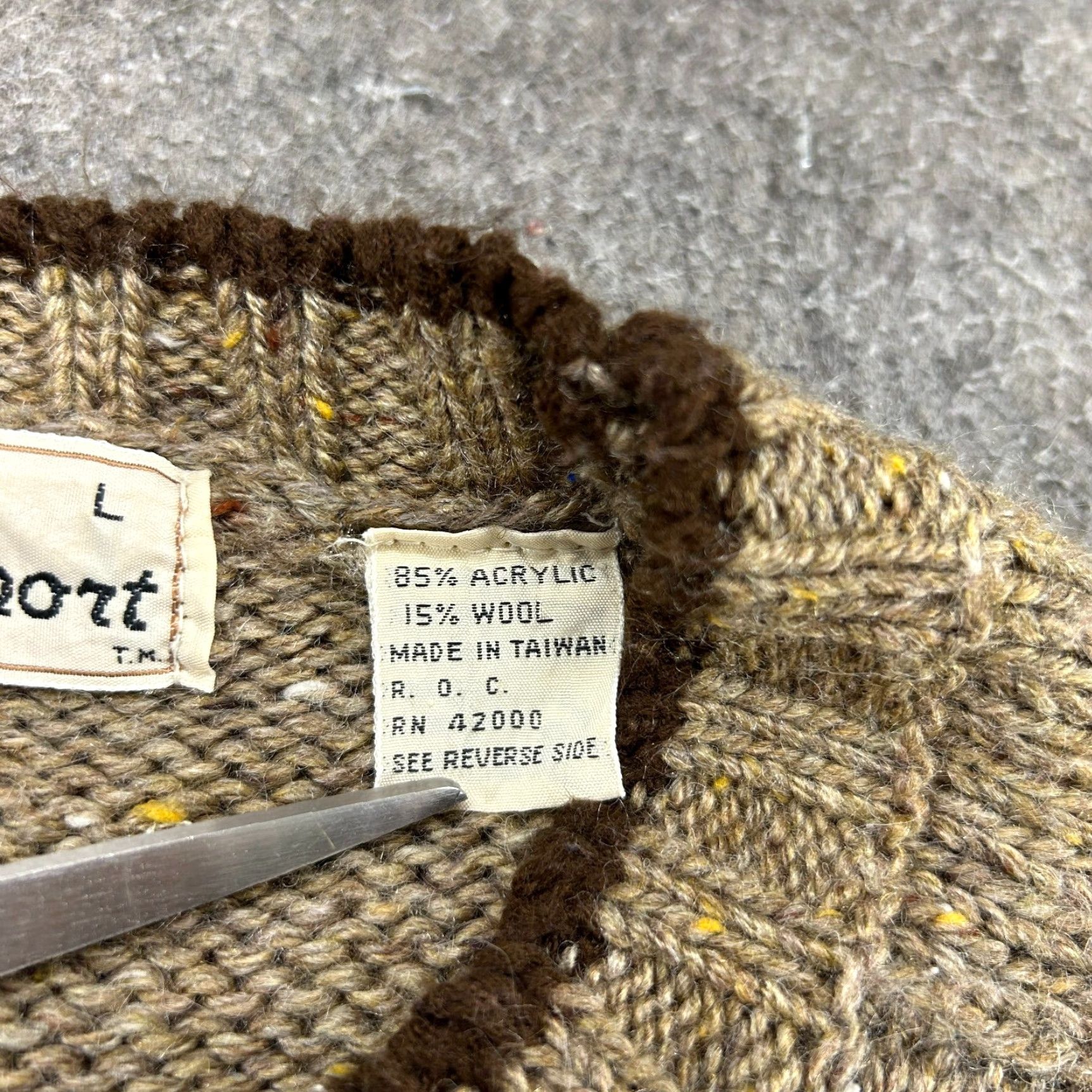 Vintage VINTAGE Kingsport Sweater Womens L Beige Wool Cable Knit Pullover 90s Speckle Crew Neck Long Sleeve Regular Fit 90s Womens Size L / US 10 / IT 46 - 5 Thumbnail