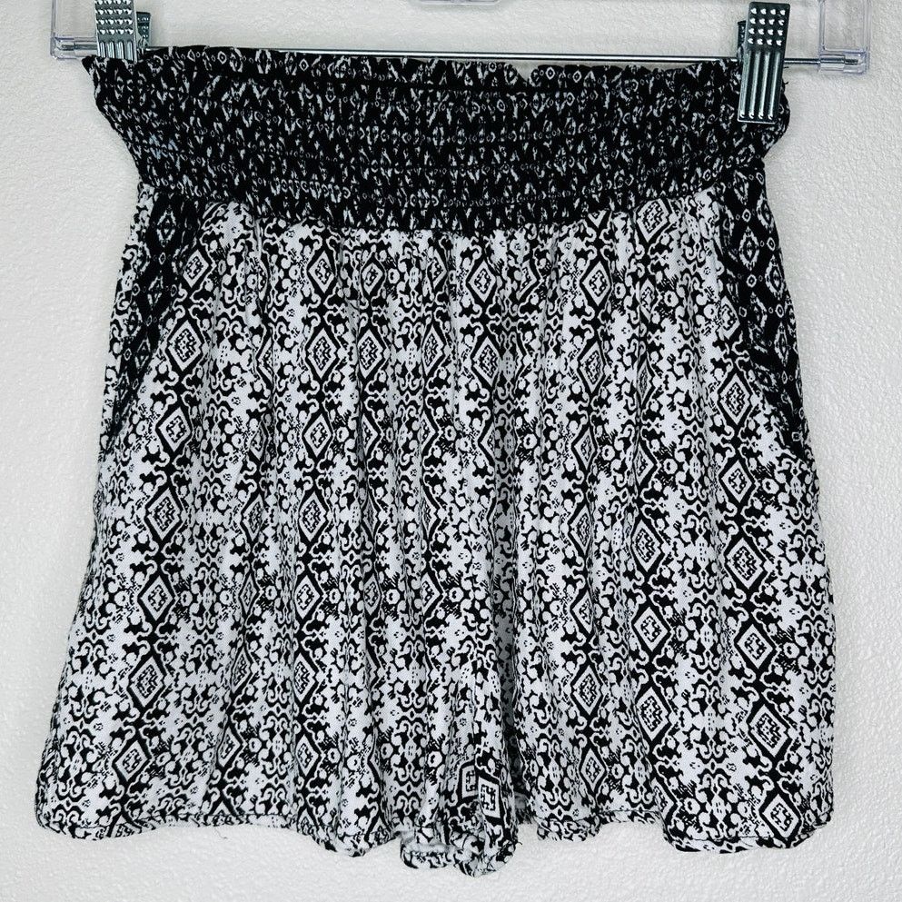Other Aqua Black & White Diamond Print Pocketed Short Shorts M Size 28" / US 6 / IT 42 - 2 Thumbnail