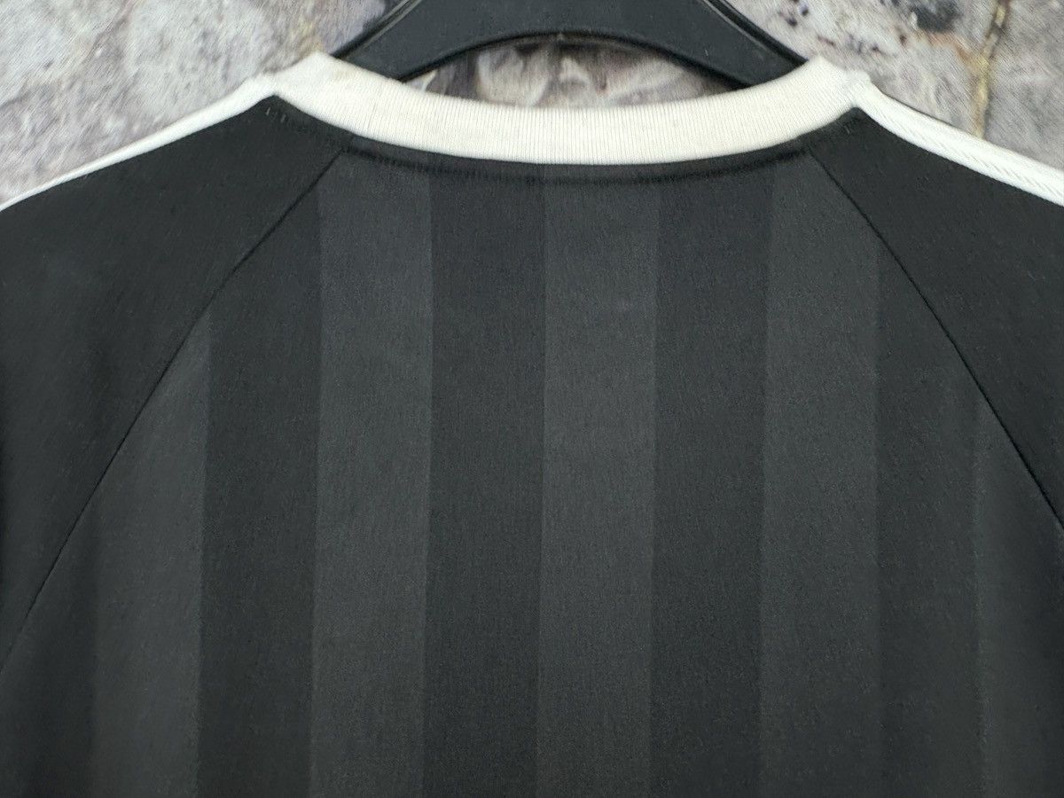 Adidas Men’s Adidas T-Shirt Black Striped Sportswear Size Small Size US S / EU 44-46 / 1 - 13 Thumbnail