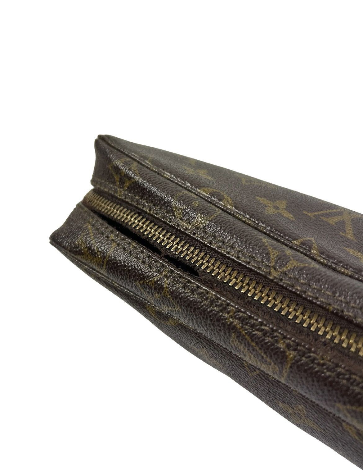 Louis Vuitton Louis Vuitton Monogram Toiletry Bag Size ONE SIZE - 4 Thumbnail