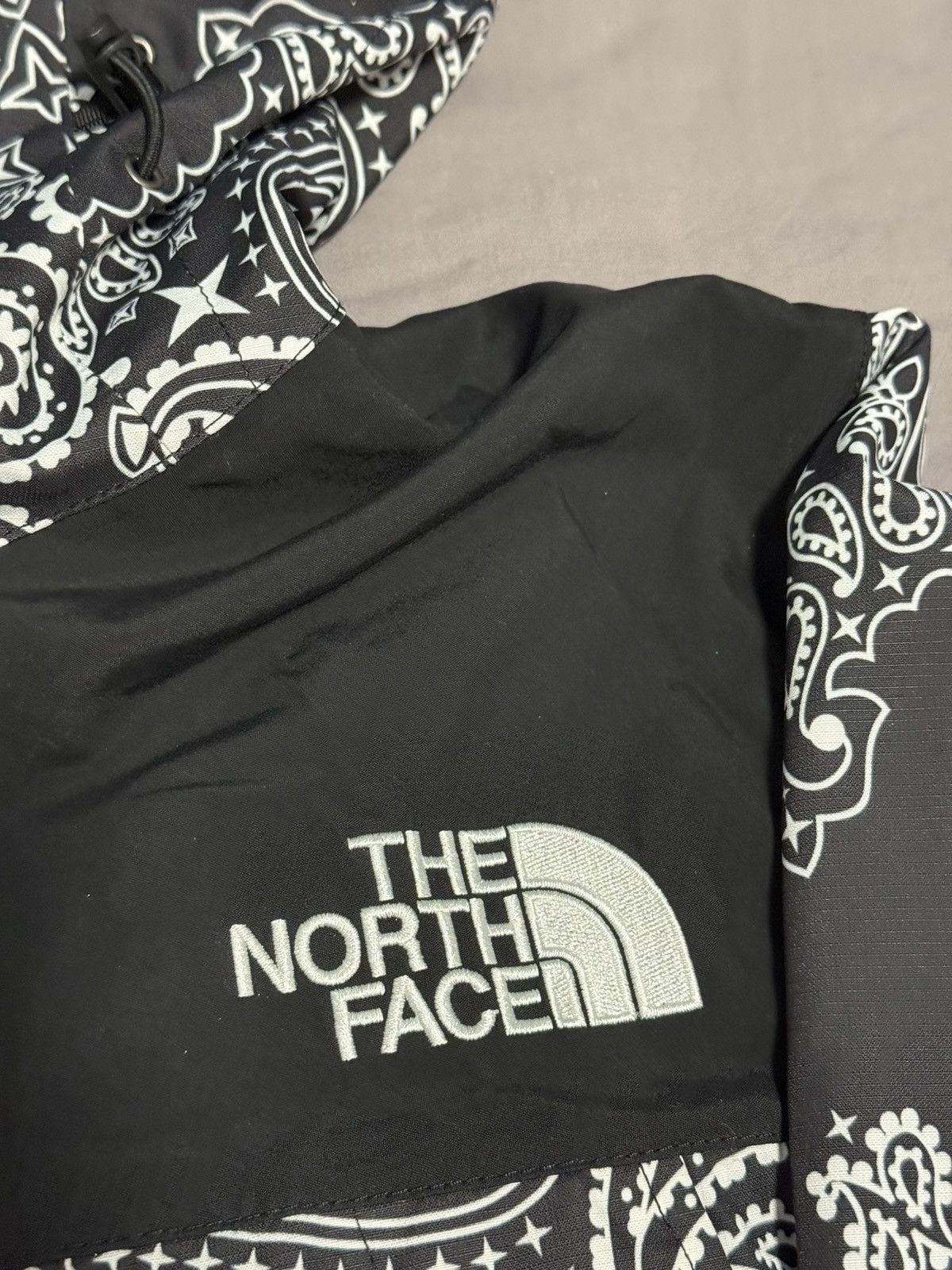 The North Face Supreme north face tnf black bandana paisley mountain Jacket Size US M / EU 48-50 / 2 - 4 Thumbnail
