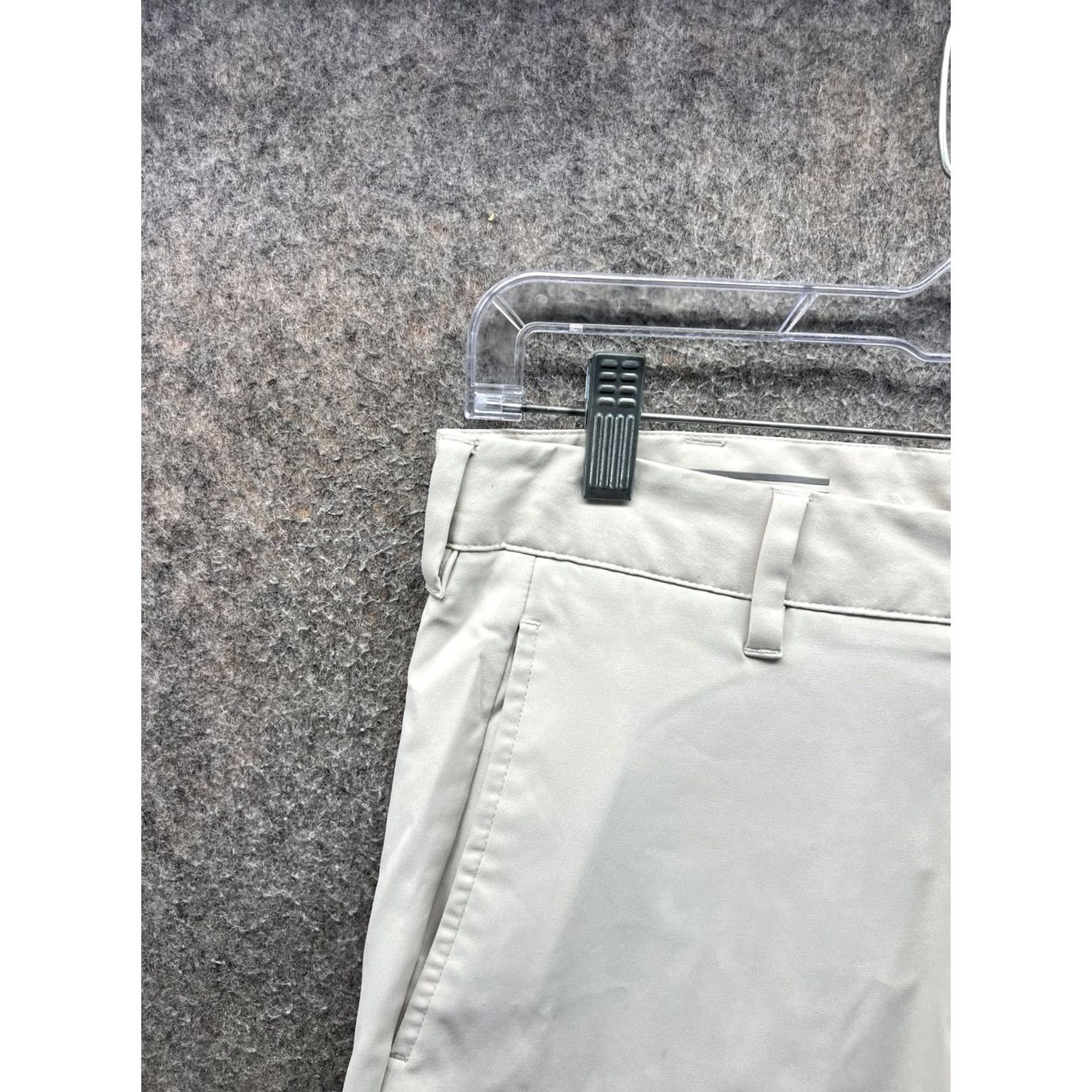 Adidas Adidas Shorts Mens 30 Beige Golf Chino Microfiber Casual 10 Inseam Summer Size US 30 / EU 46 - 7 Thumbnail