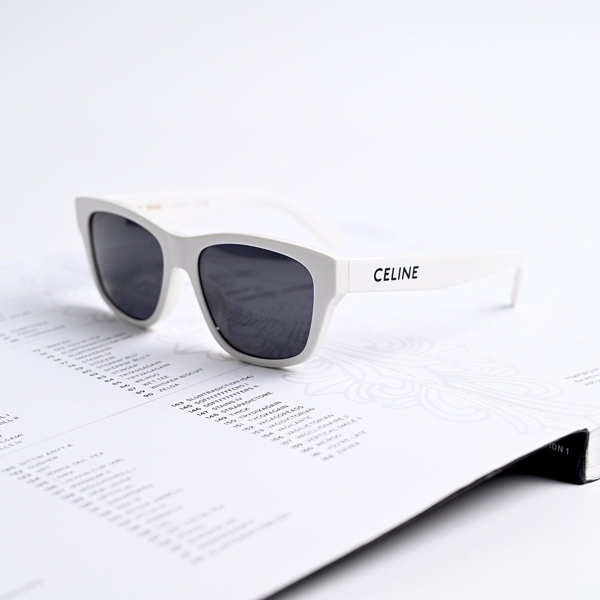 Celine CELINE CL40249U 25A SUNGLASSES Size ONE SIZE - 1 Thumbnail