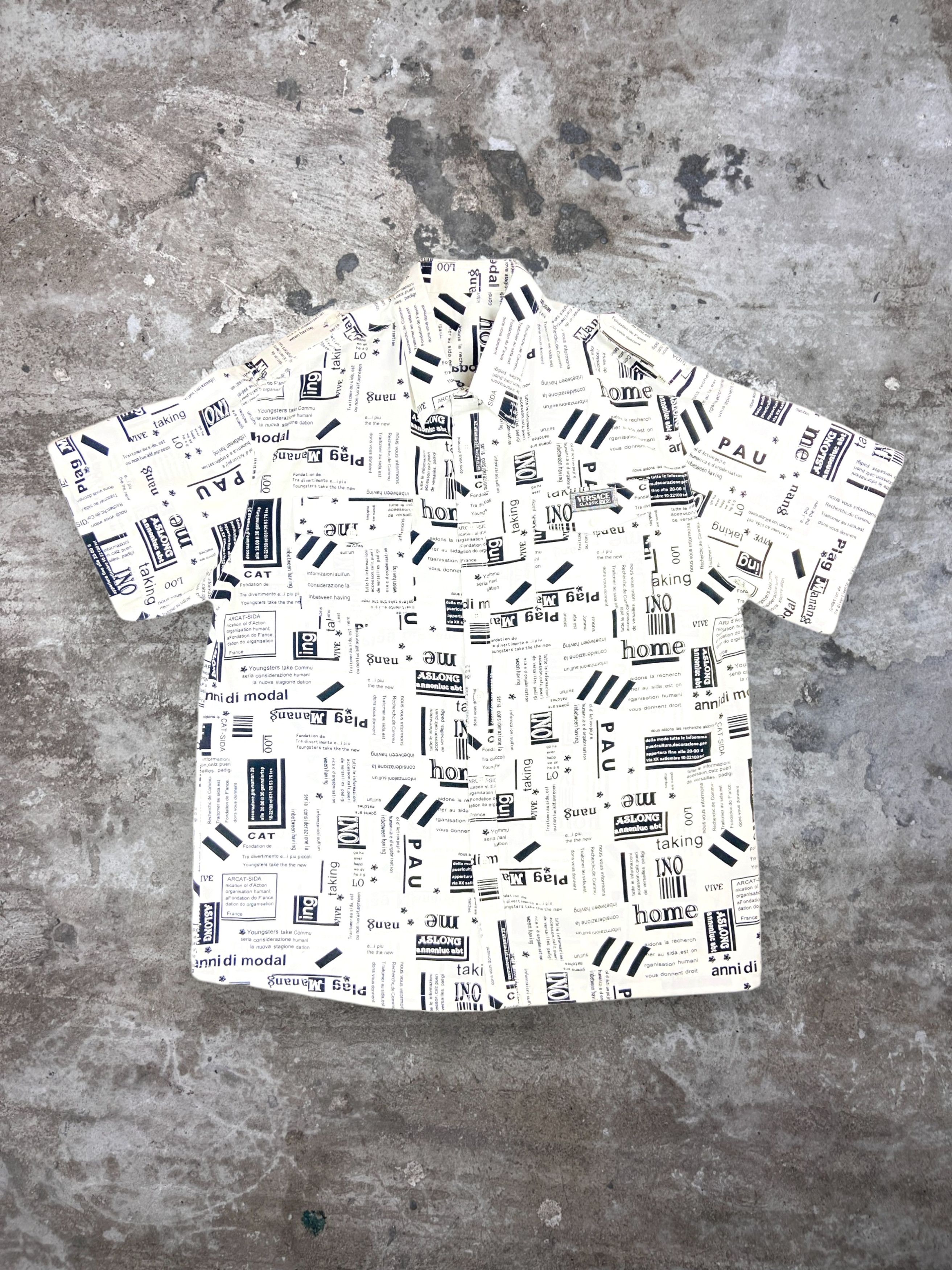 Versace 90s VERSACE MONOGRAM OVERPRINTED ARCHIVE RARE SHIRT - № 323 Size US XL / EU 56 / 4 - 1 Thumbnail