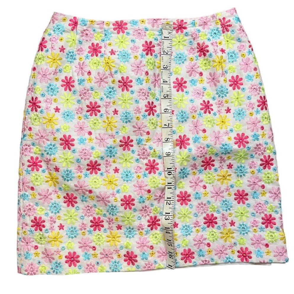 Lilly Pulitzer Lilly Pulitzer MultiColor Floral Embroidered Mini Skirt Sz 2 Size 26" / US 2 / IT 38 - 1 Thumbnail