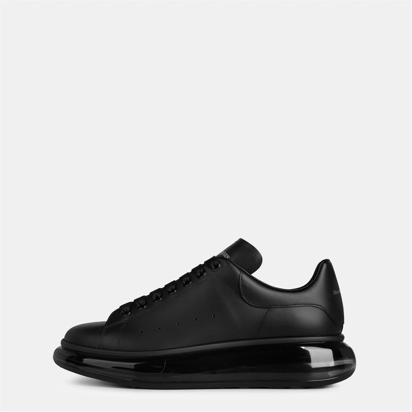 Alexander McQueen o1g2r1mq0326 Oversized Trainers in Black Size US 6 / EU 39 - 2 Thumbnail
