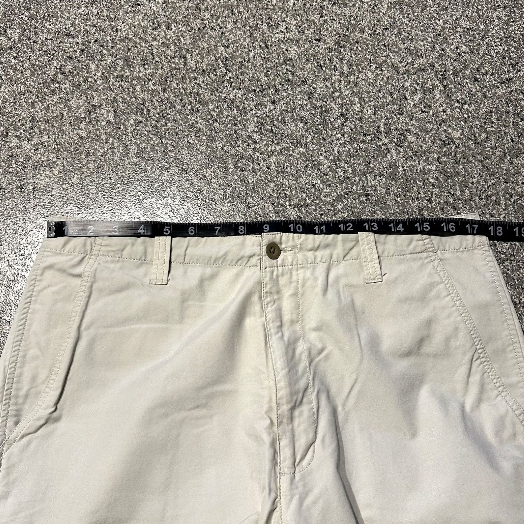 Gap VINTAGE Gap Pants Mens 34x32 Khaki Chino Khakis Straight Leg 34 Ivory 70% Cotton 30% Nylon Size US 34 / EU 50 - 7 Thumbnail