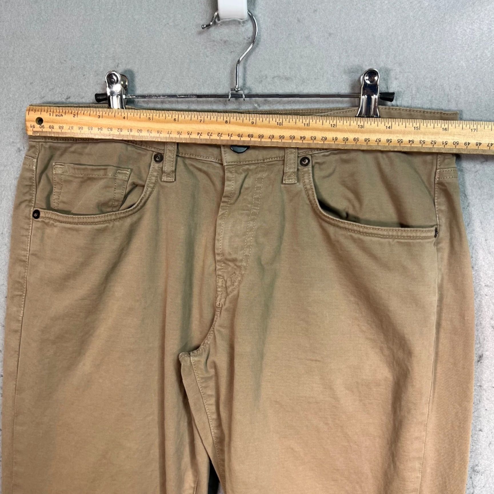 J Brand J Brand Mens 32 Beige Auburn Kane Slim Fit Pants Cotton Blend Chino Flat Front Tapered 31in Inseam Adult Mens Size 32 Color Beige Size US 32 / EU 48 - 6 Thumbnail