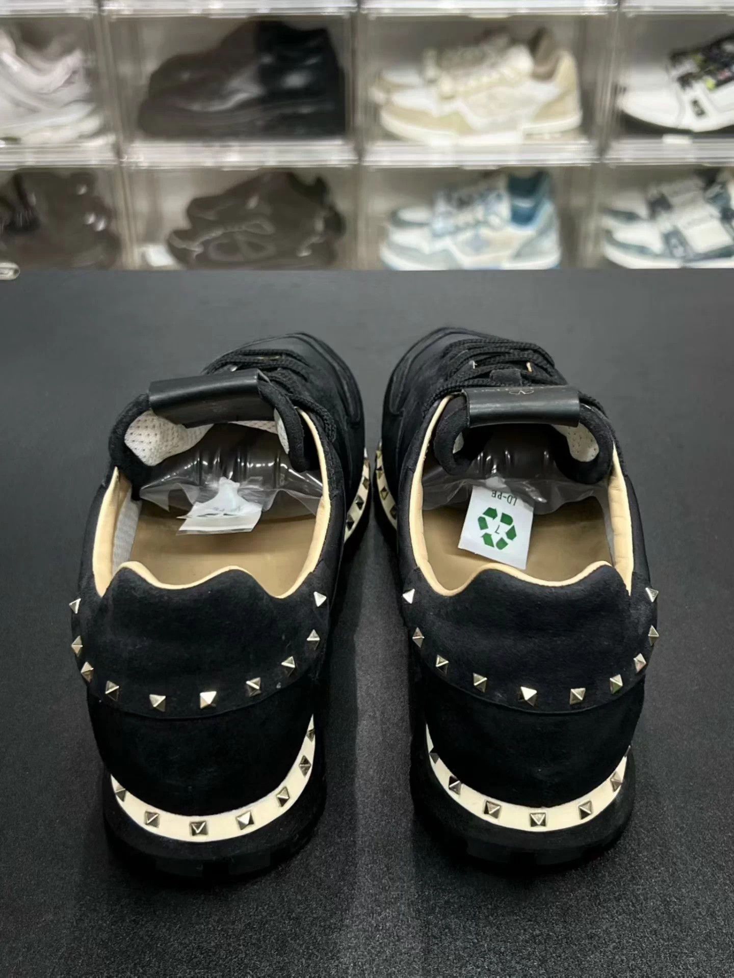 Valentino Valentino Rivet Sneakers 41 Excellent Condition Size US 8 / EU 41 - 7 Thumbnail