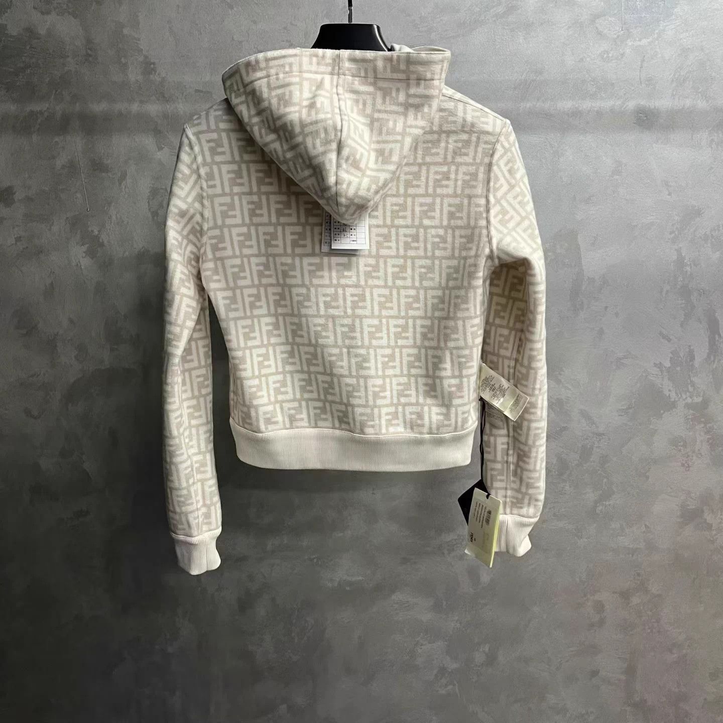 Fendi Fendi White Logo Print Hooded Sweatshirt XS Size XS / US 0-2 / IT 36-38 - 2 Thumbnail