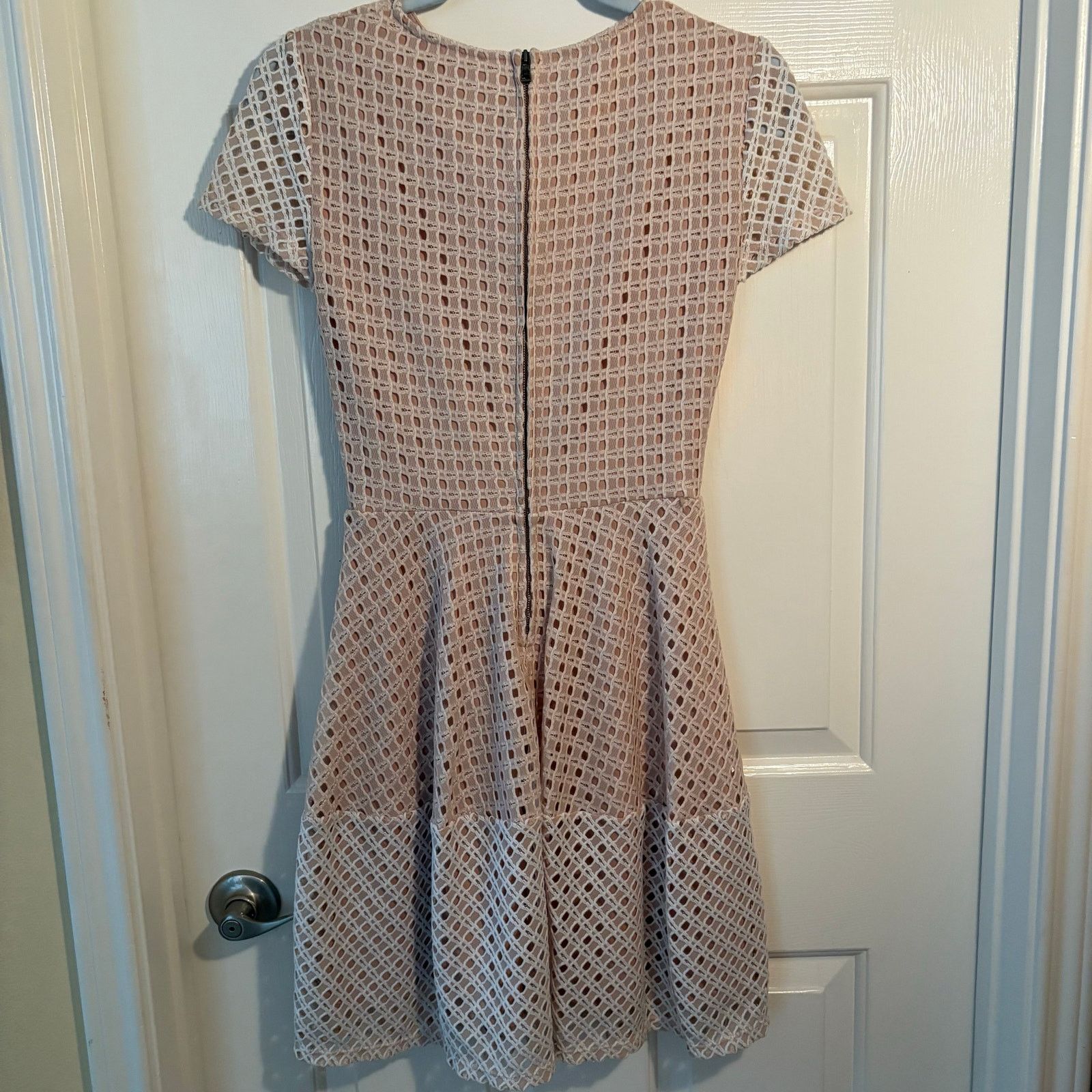 Bcbgmaxazria BCBG Max Azria Women’s XS White Eyelet Dress Fit & Flare Size XS / US 0-2 / IT 36-38 - 4 Thumbnail