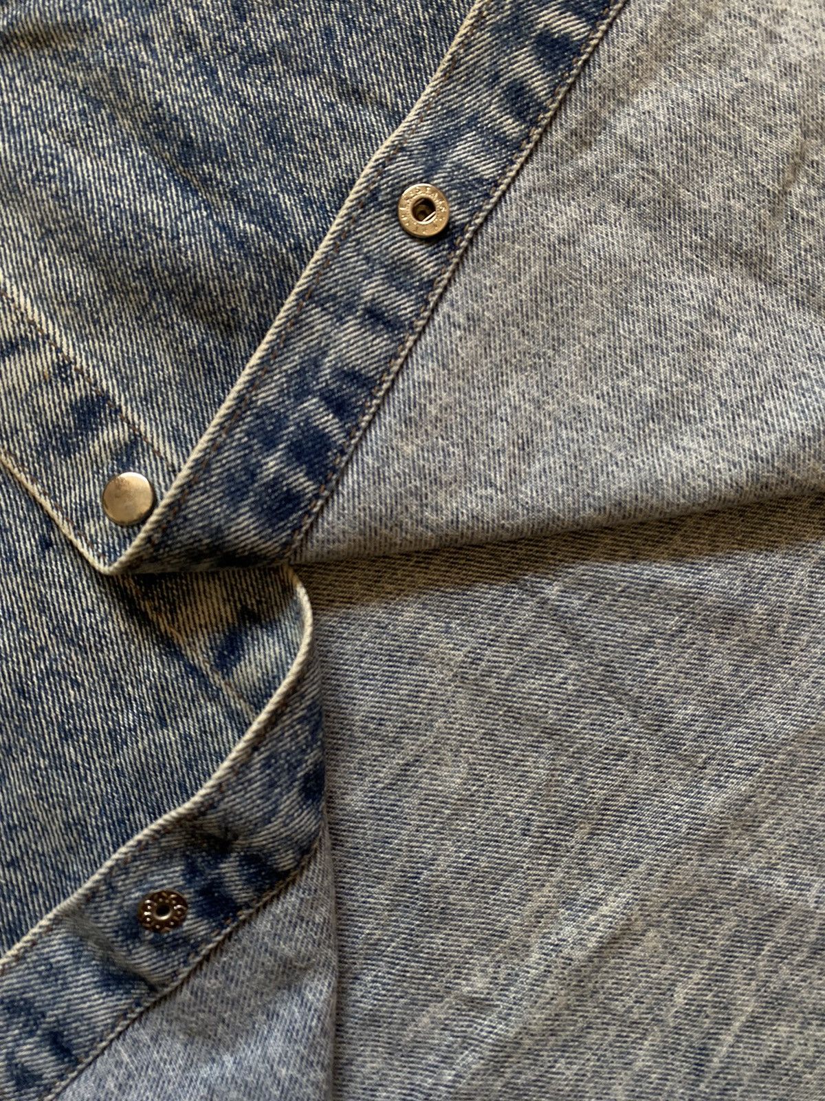 Levi's × Levi's Vintage Clothing × Vintage VINTAGE ACID WASH LEVIS DENIM CHAMRAY Size US M / EU 48-50 / 2 - 6 Thumbnail